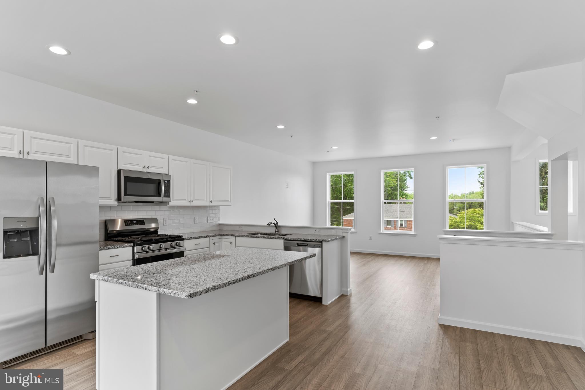 BRETTON - Residential Lease