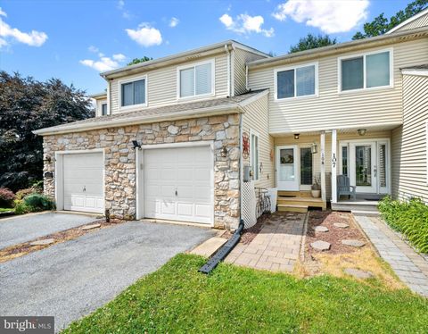 Townhouse For Sale - 109 Register Drive<br/> New Castle County, NEWARK, DE 19711