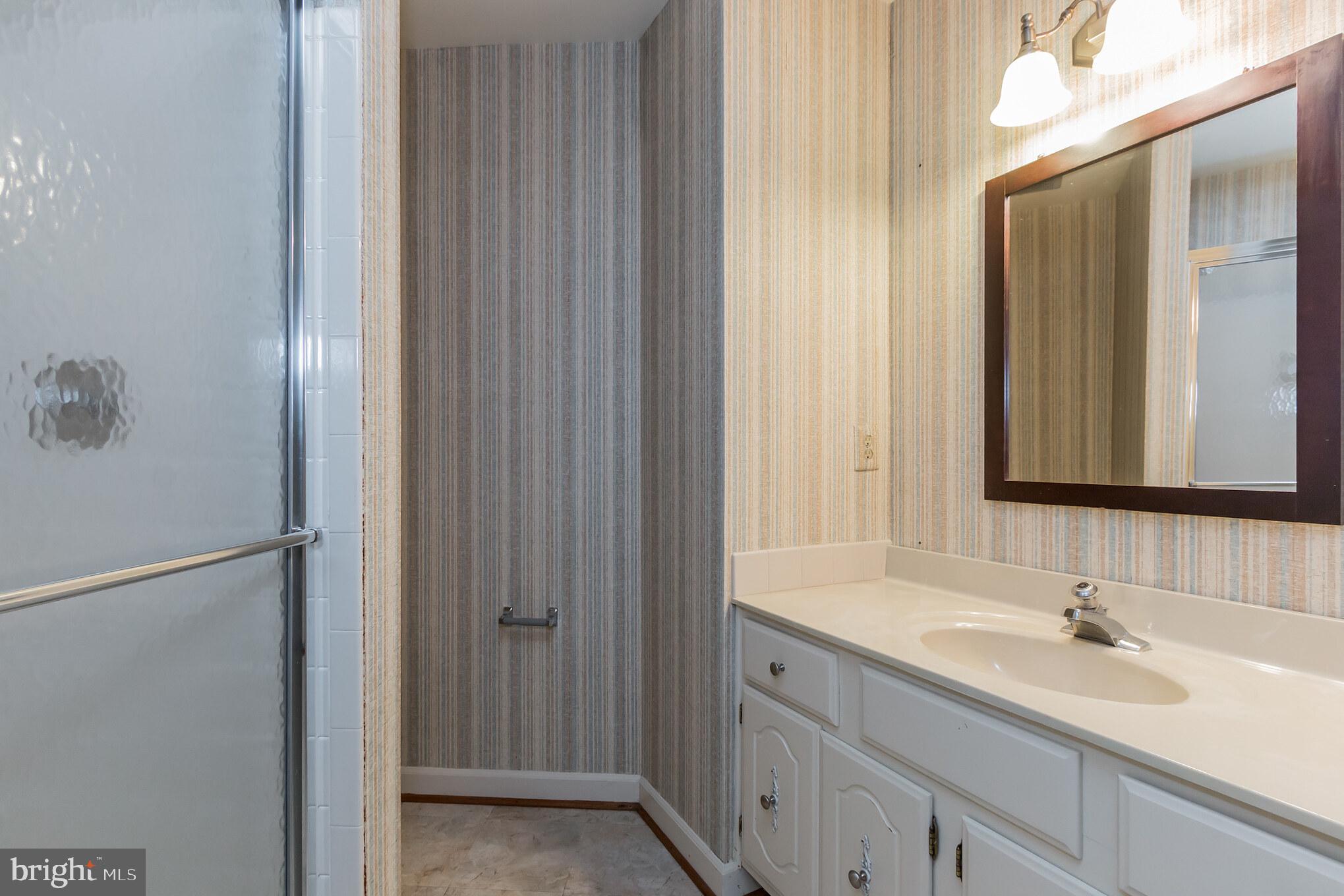 TOWNES OF WAKEFIELD - Residential Lease