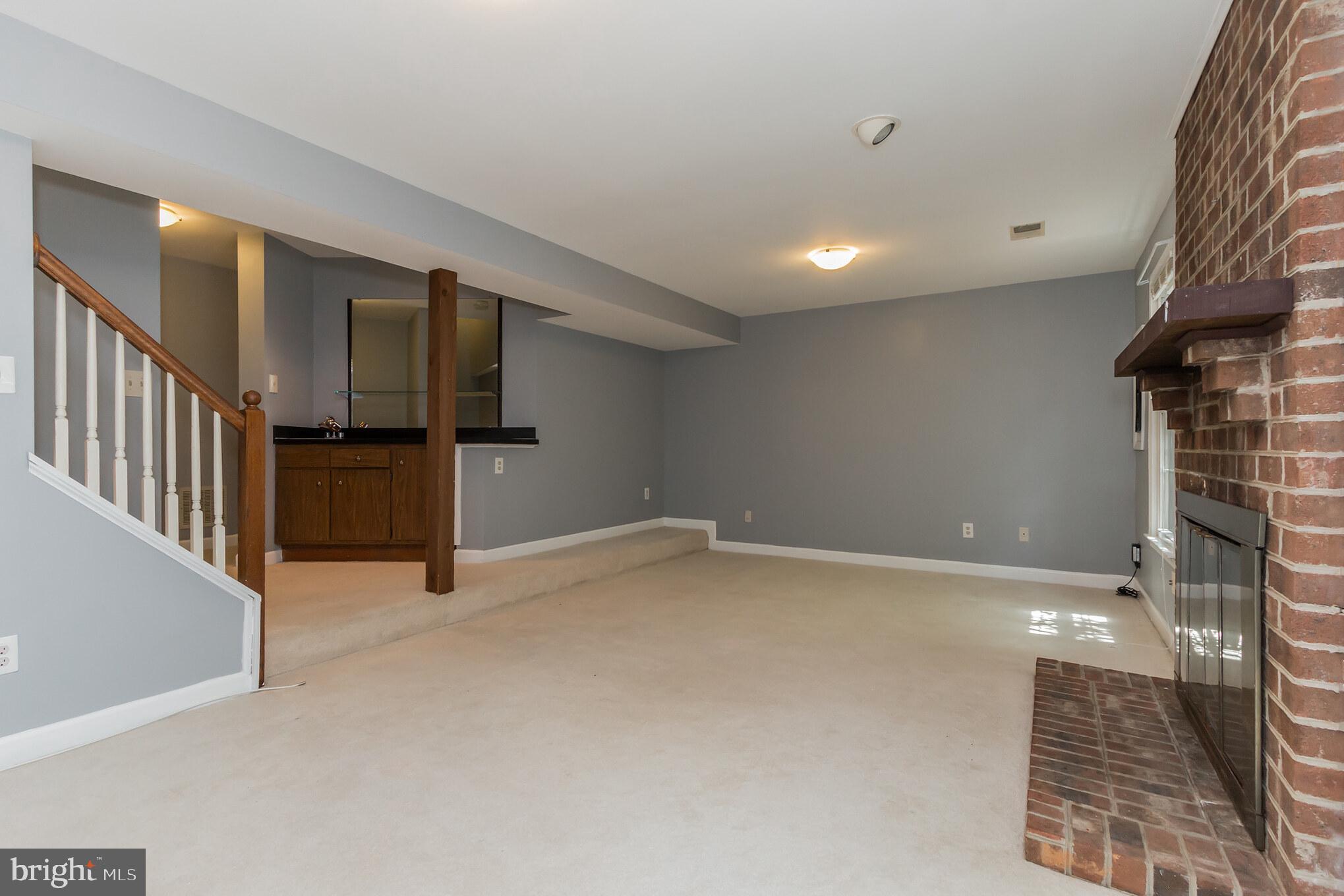 TOWNES OF WAKEFIELD - Residential Lease