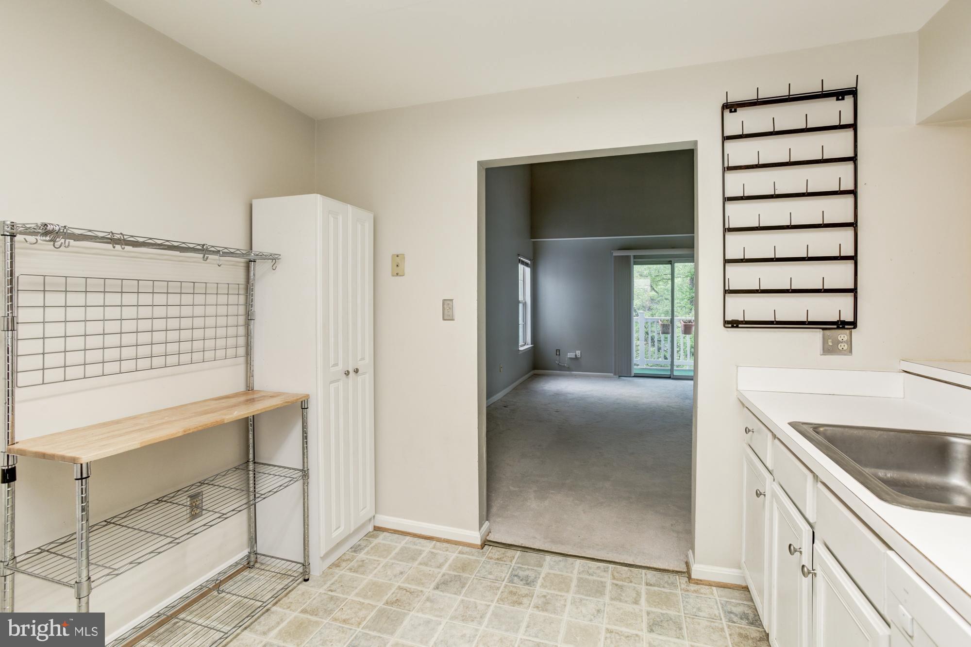 CHURCHILL VIEW - Residential Lease