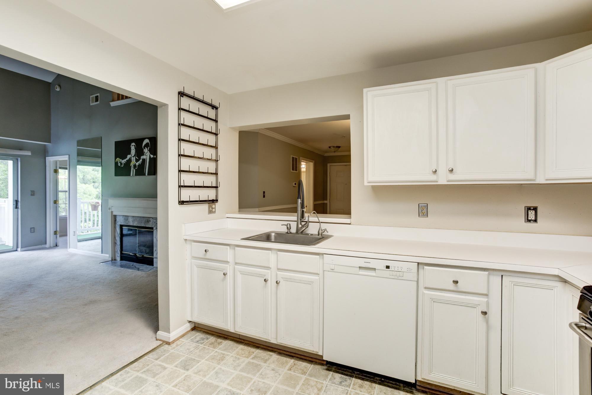 CHURCHILL VIEW - Residential Lease