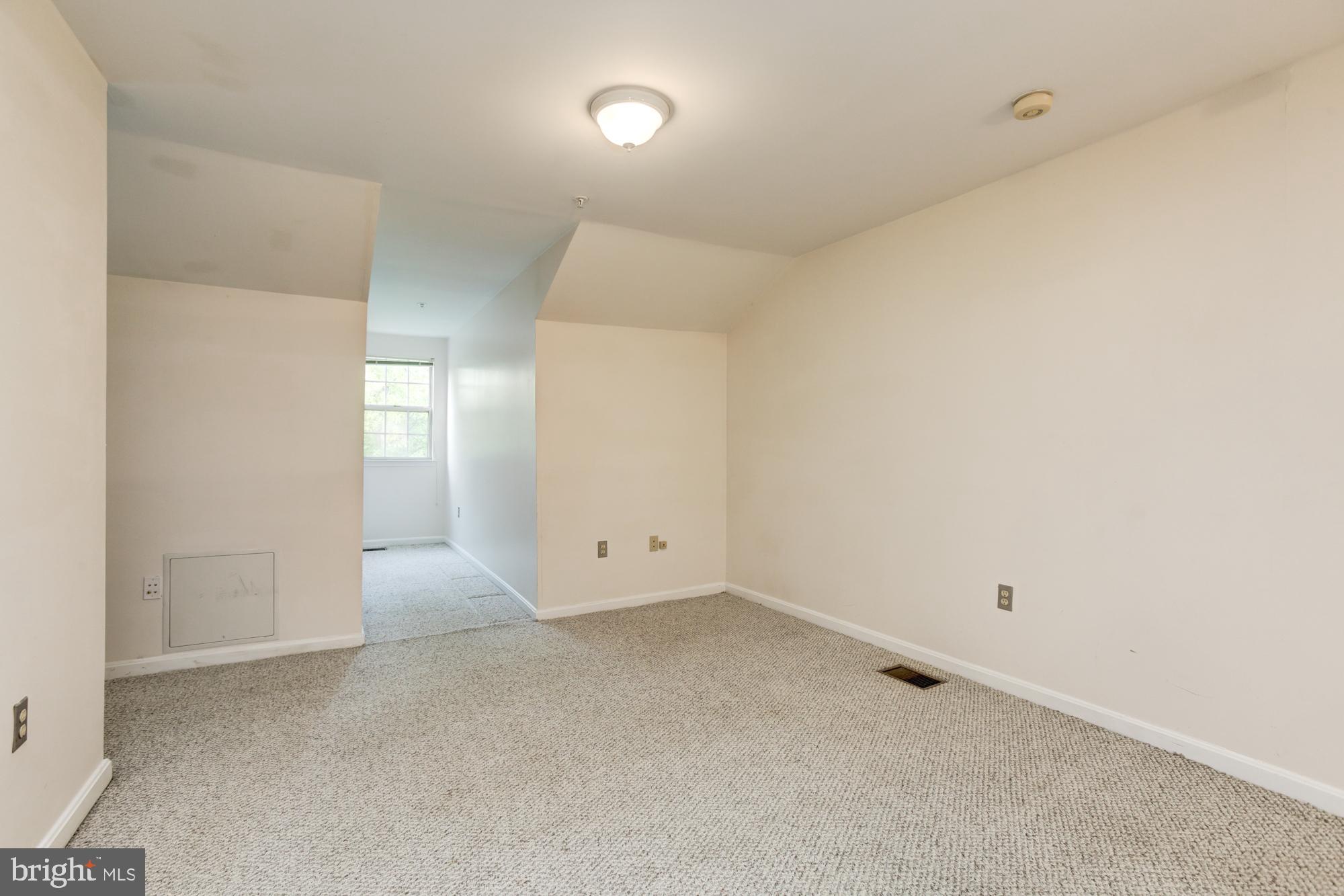 CHURCHILL VIEW - Residential Lease