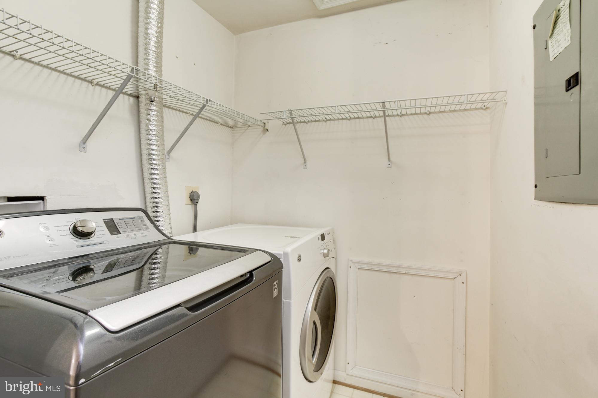 CHURCHILL VIEW - Residential Lease