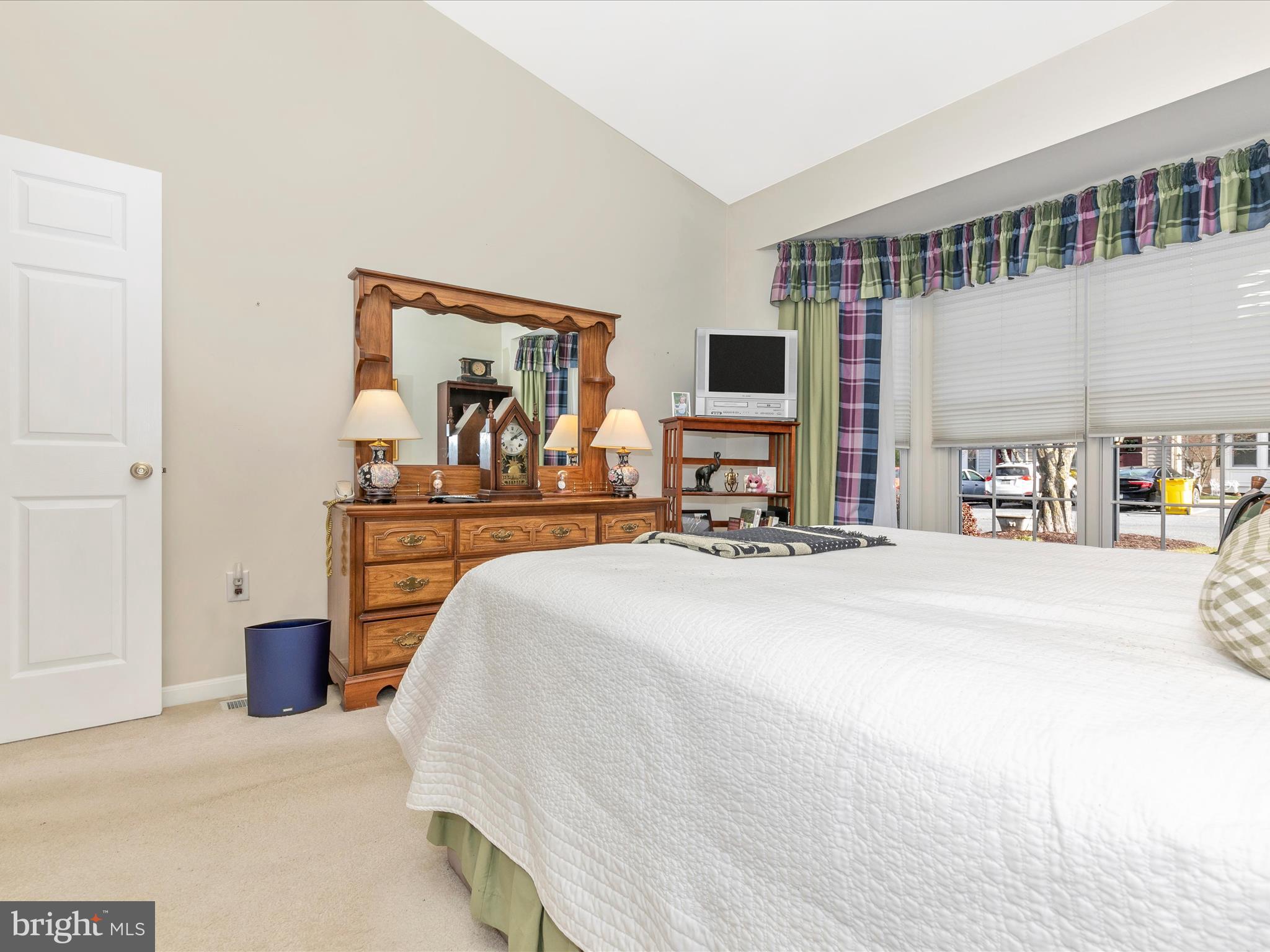 SPRING MILLS COMMONS - Residential