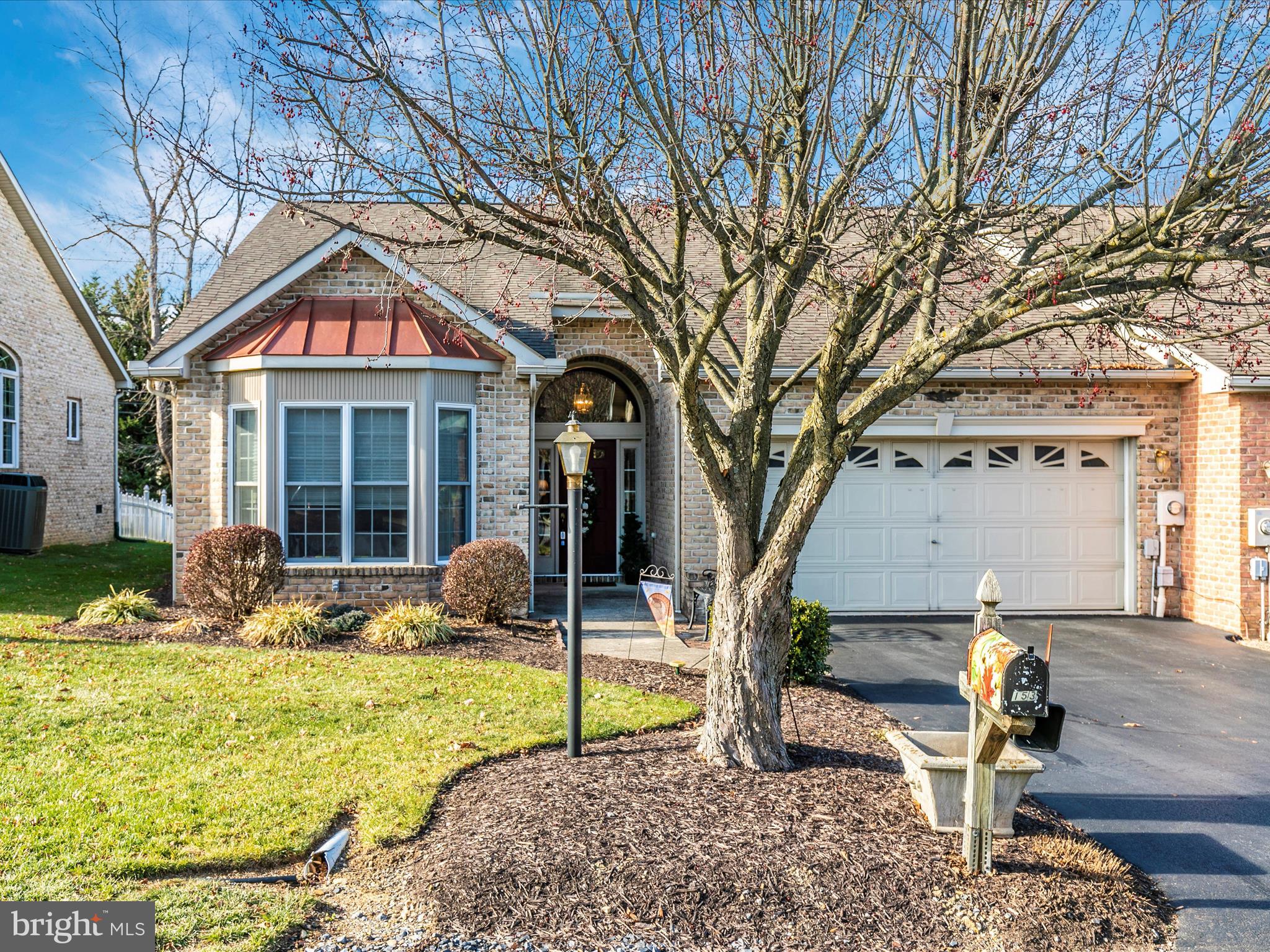 SPRING MILLS COMMONS - Residential