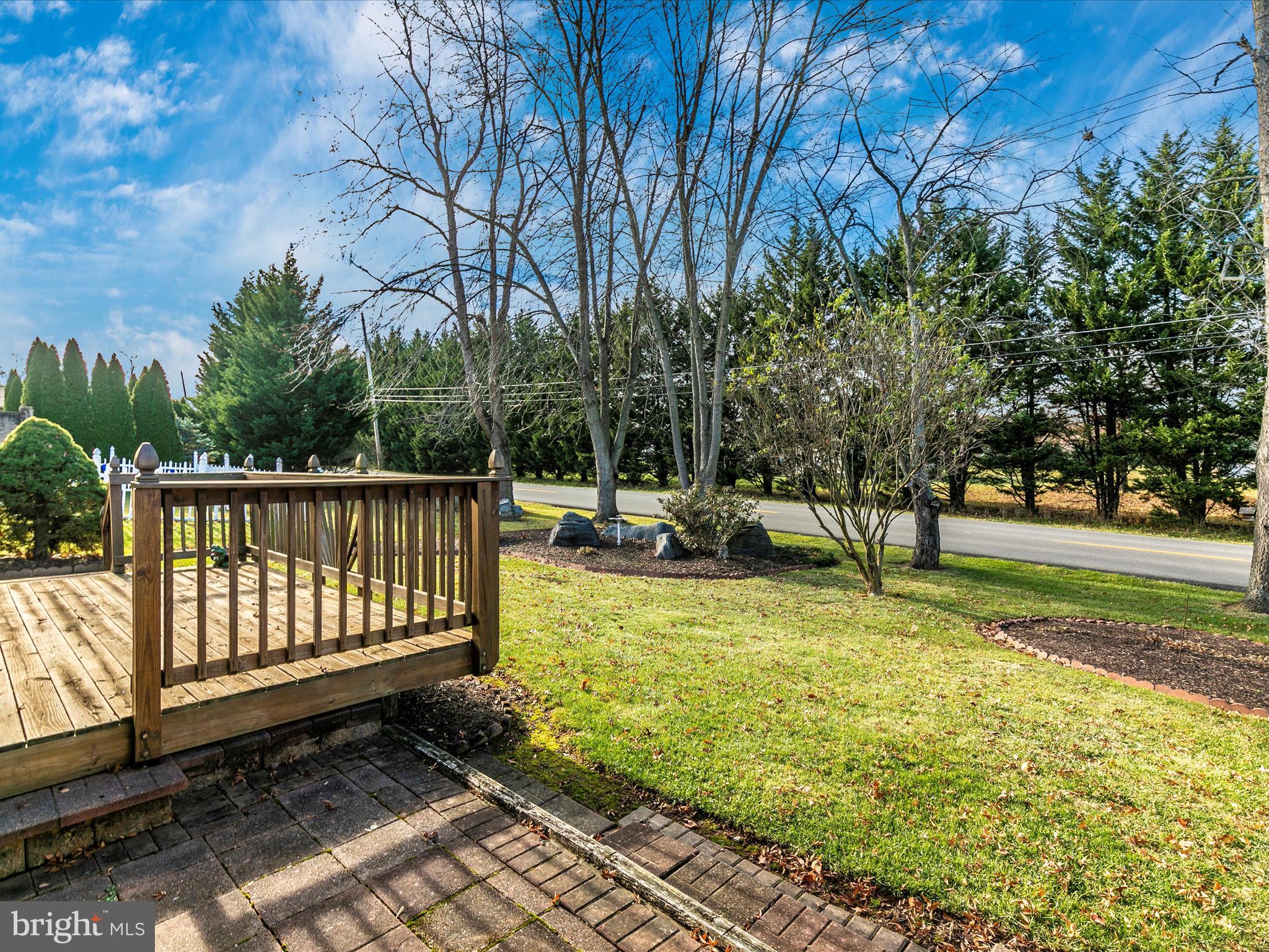 SPRING MILLS COMMONS - Residential