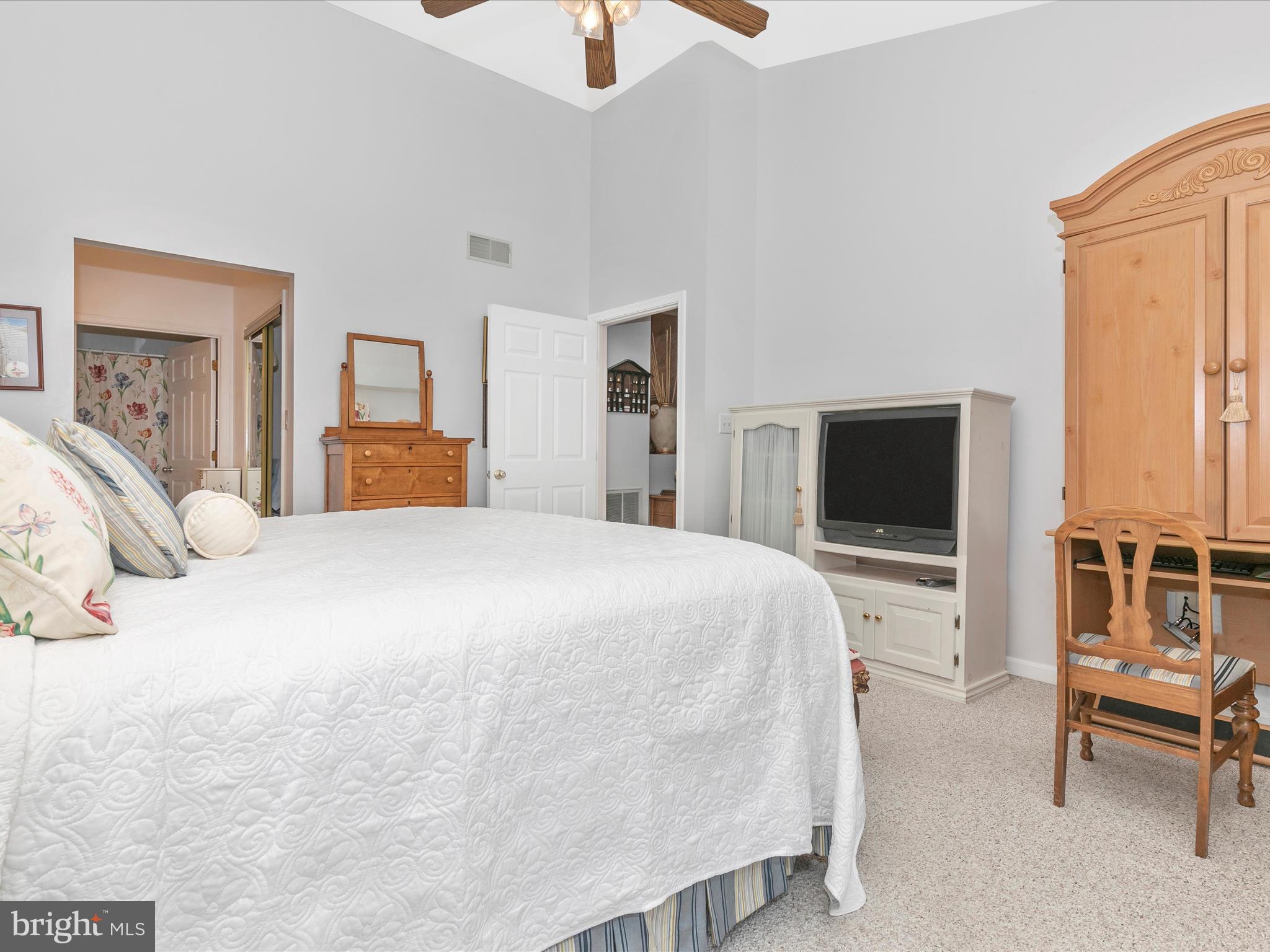 SPRING MILLS COMMONS - Residential