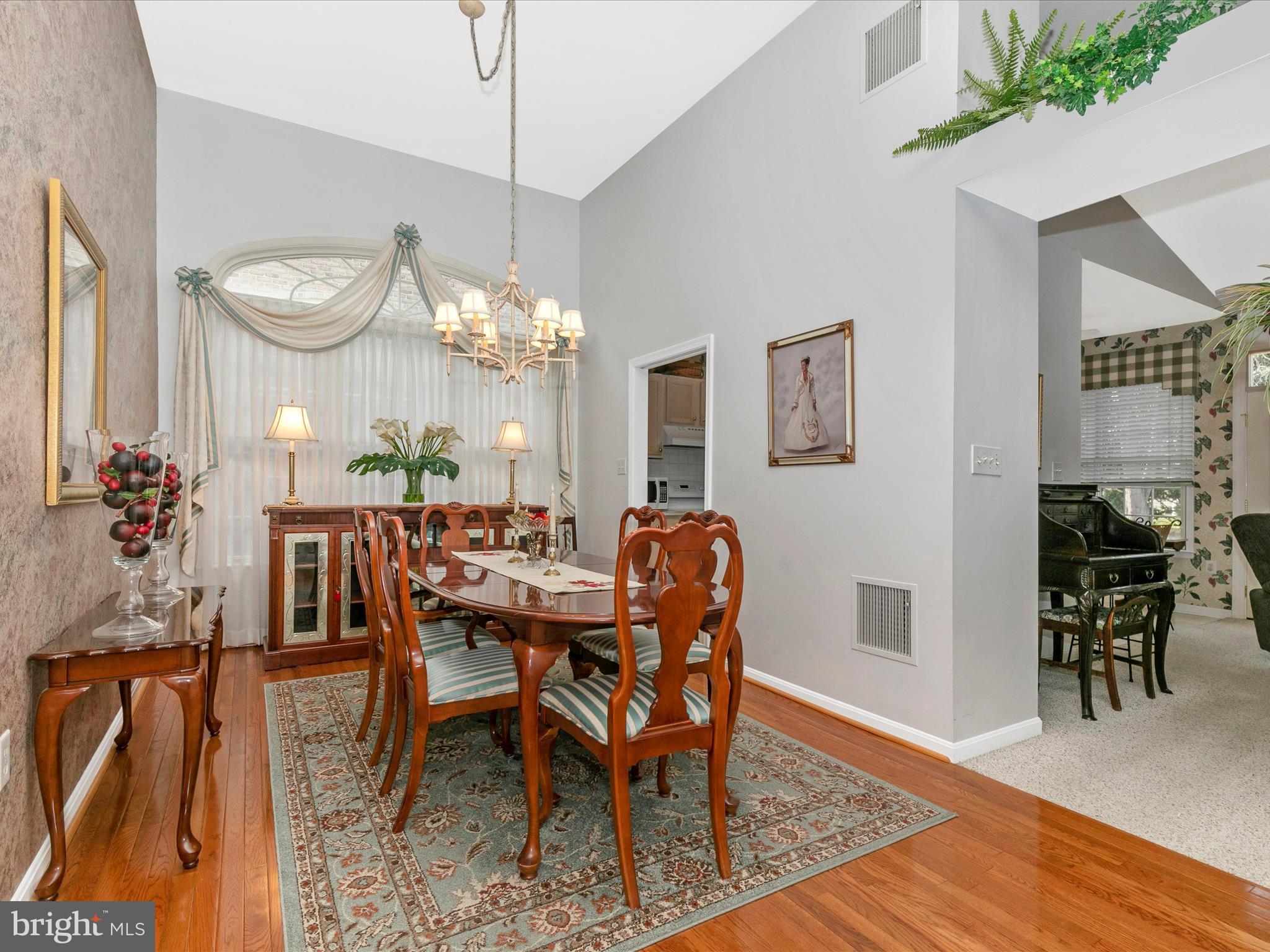 SPRING MILLS COMMONS - Residential