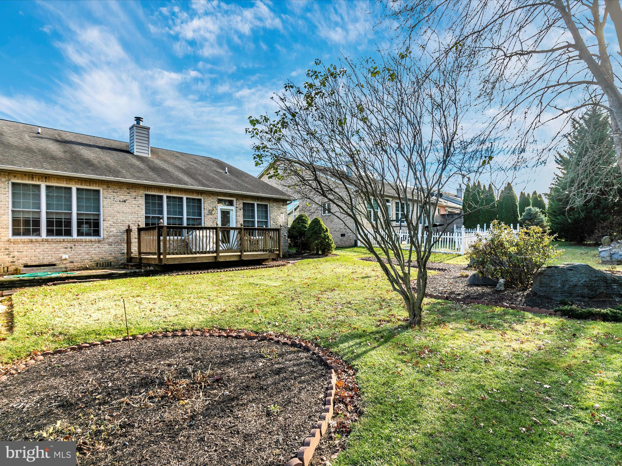 SPRING MILLS COMMONS - Residential