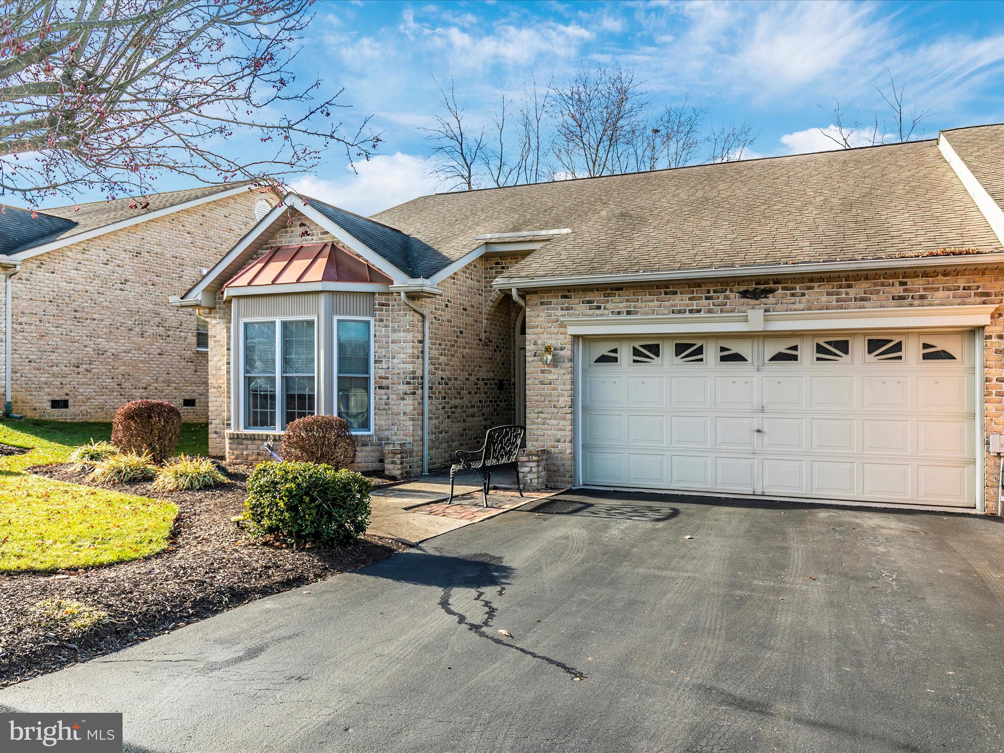 SPRING MILLS COMMONS - Residential