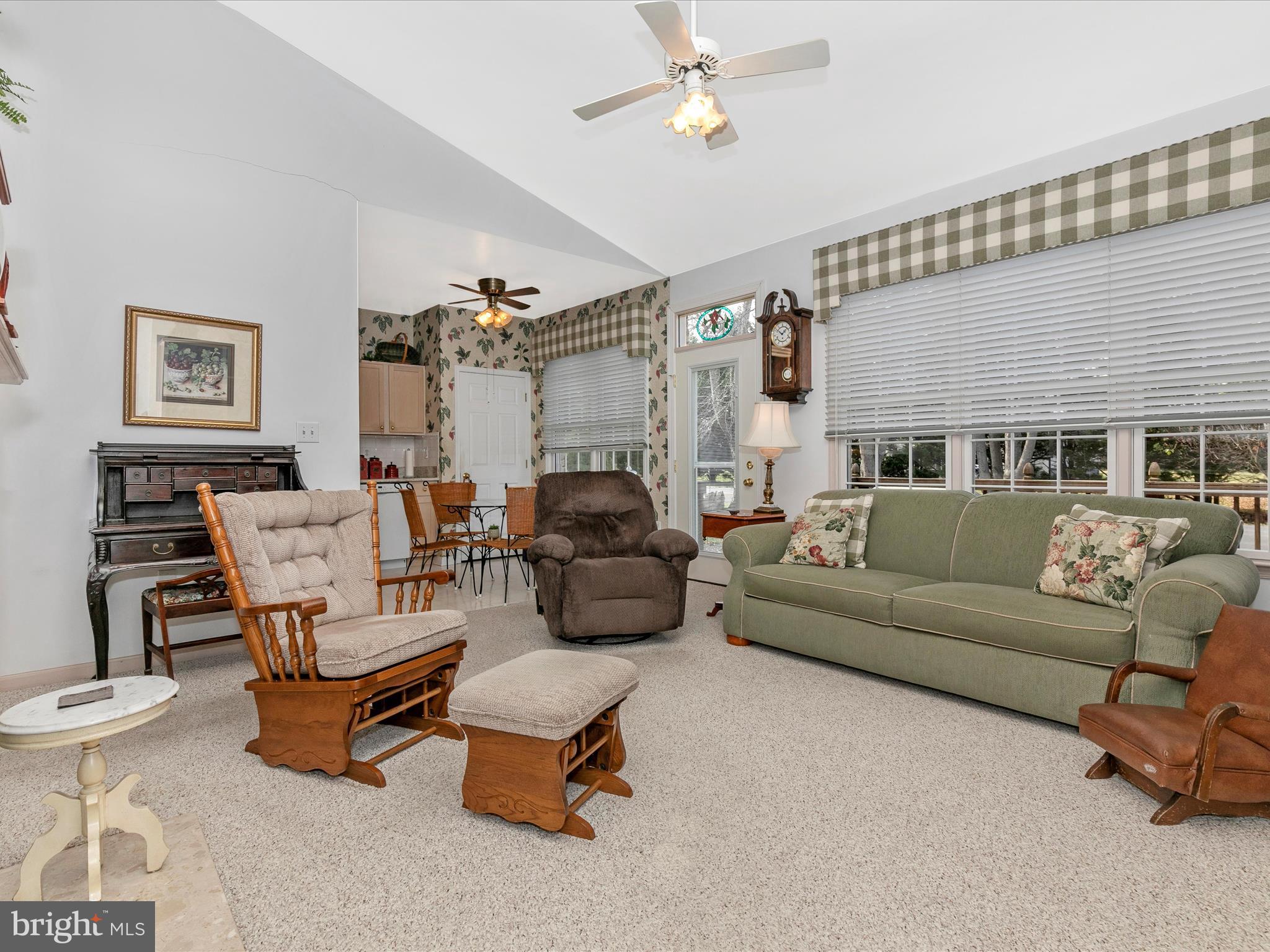 SPRING MILLS COMMONS - Residential