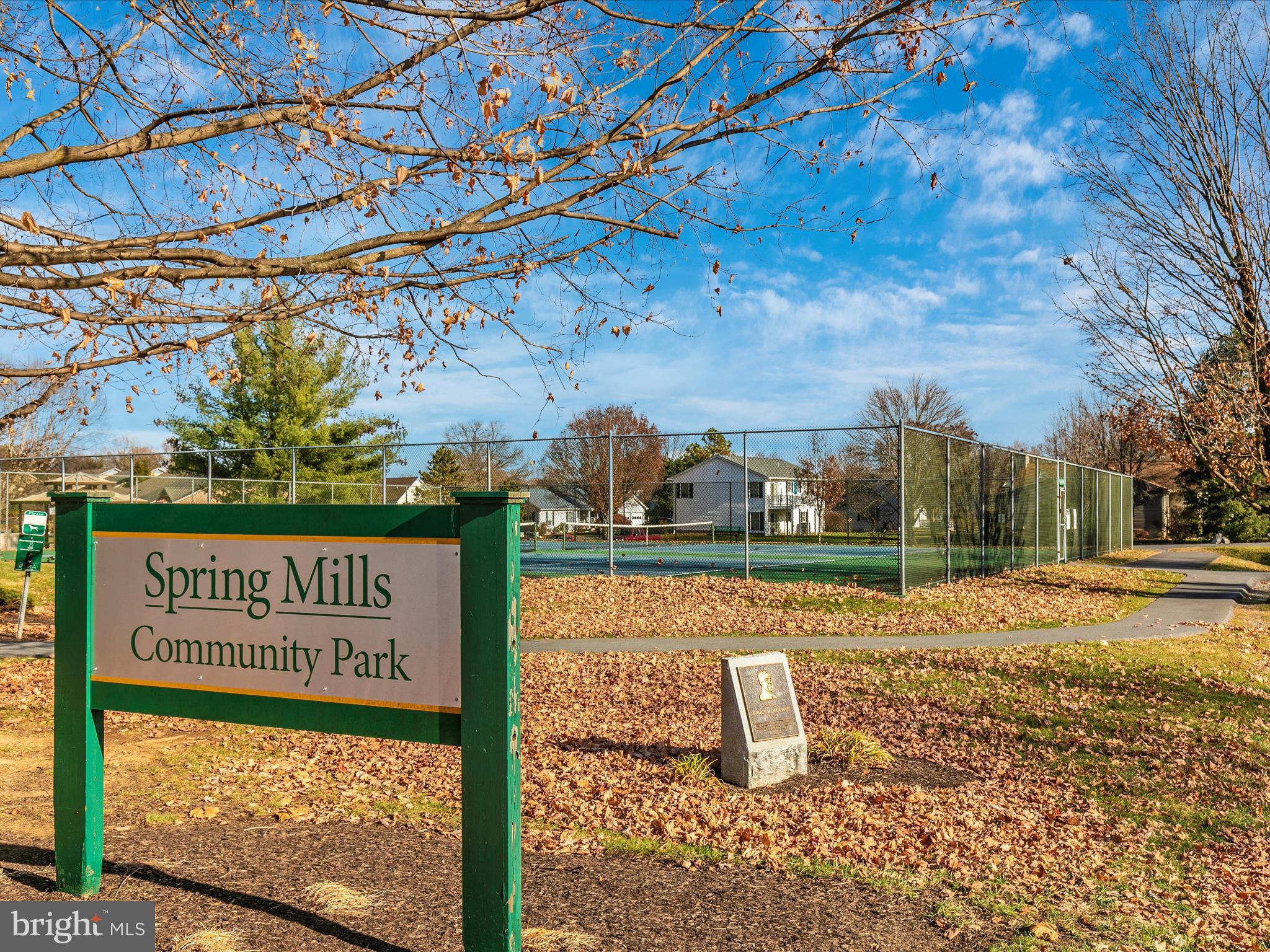 SPRING MILLS COMMONS - Residential