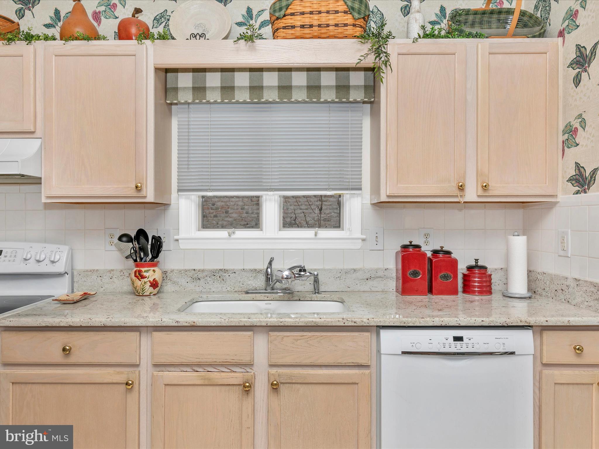 SPRING MILLS COMMONS - Residential