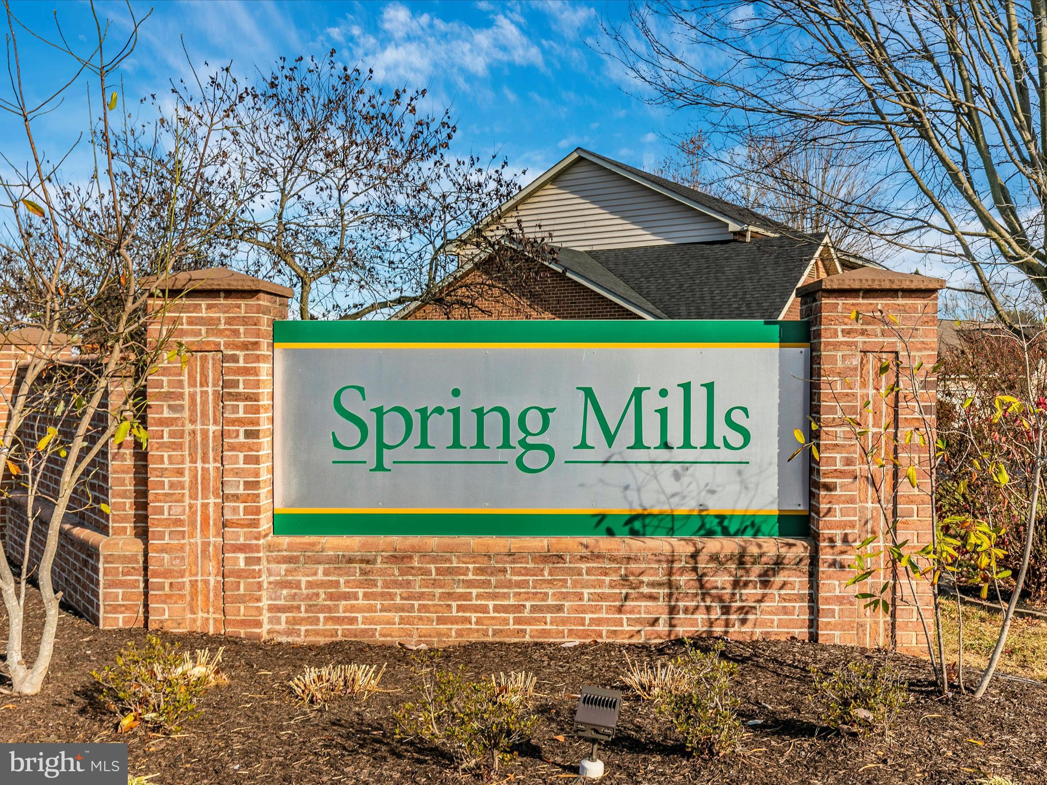 SPRING MILLS COMMONS - Residential