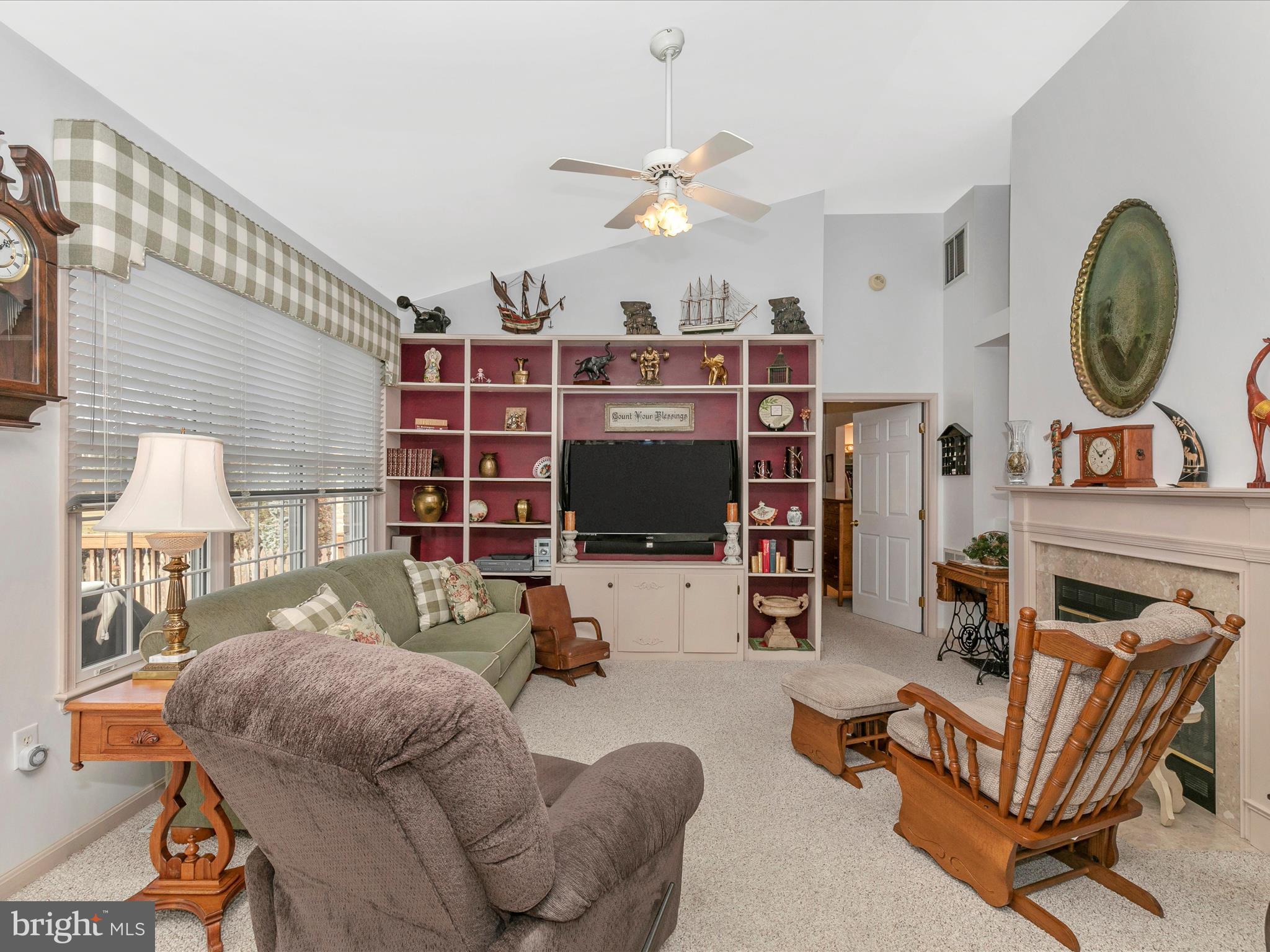 SPRING MILLS COMMONS - Residential