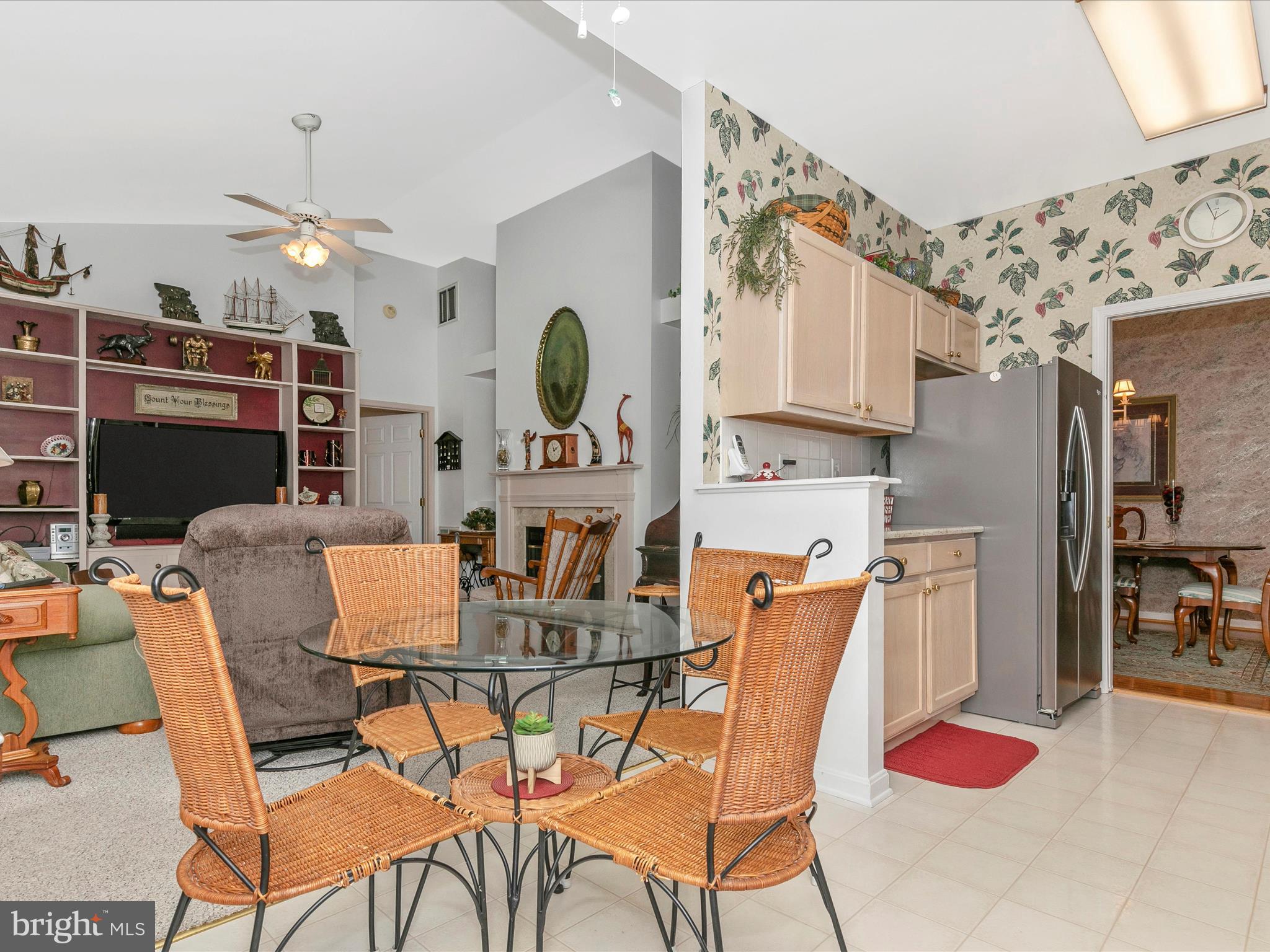 SPRING MILLS COMMONS - Residential