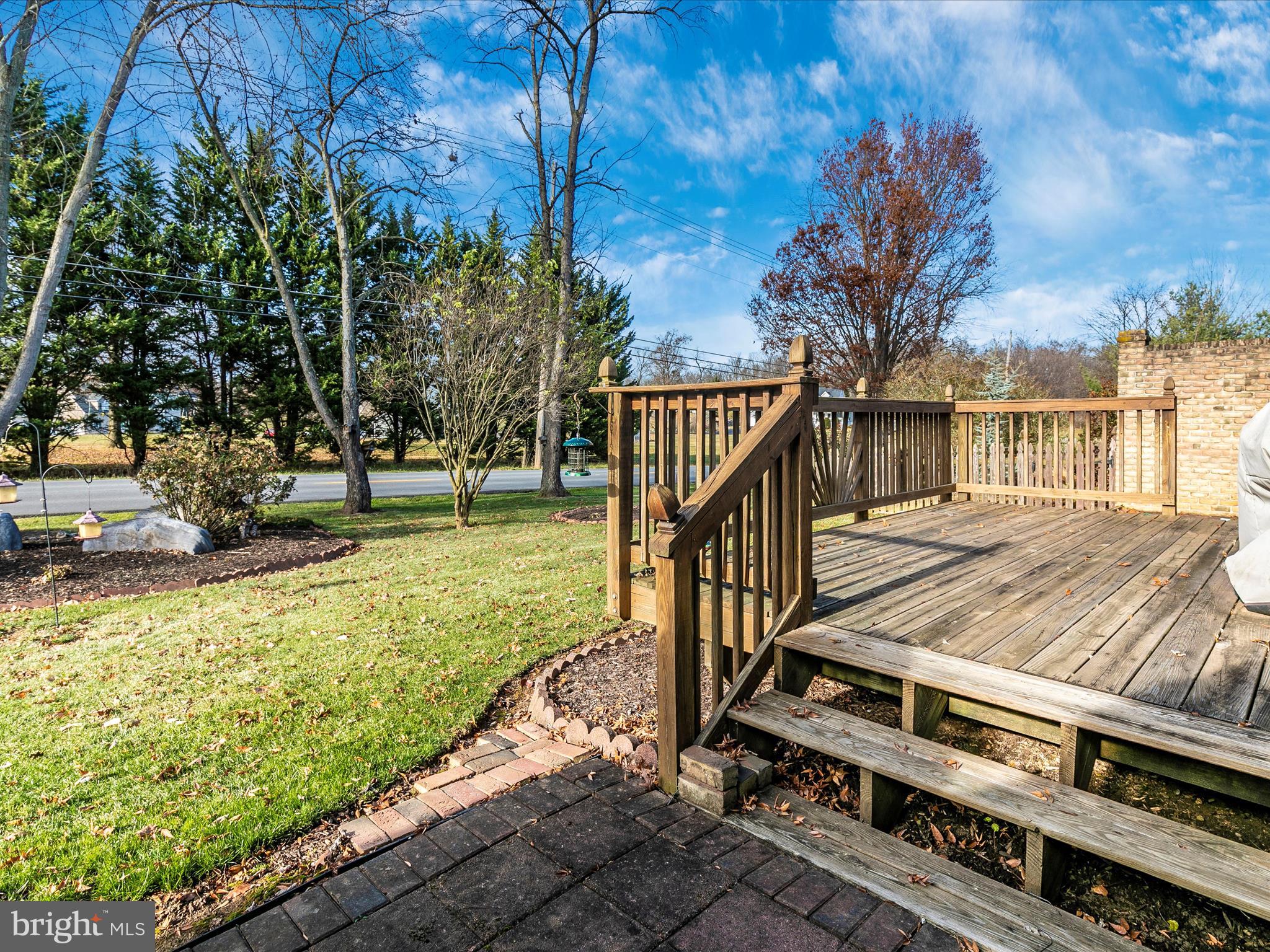 SPRING MILLS COMMONS - Residential