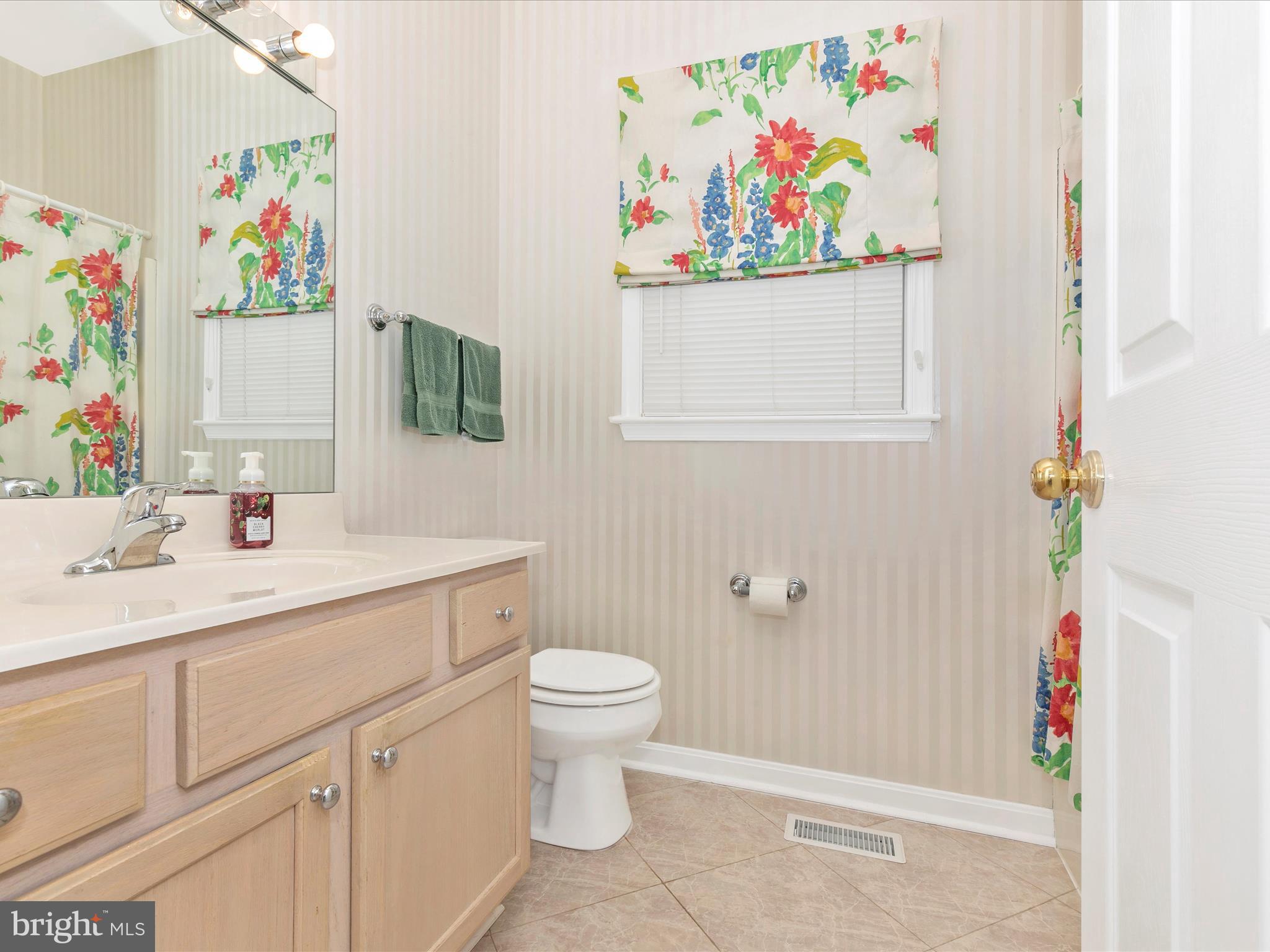 SPRING MILLS COMMONS - Residential