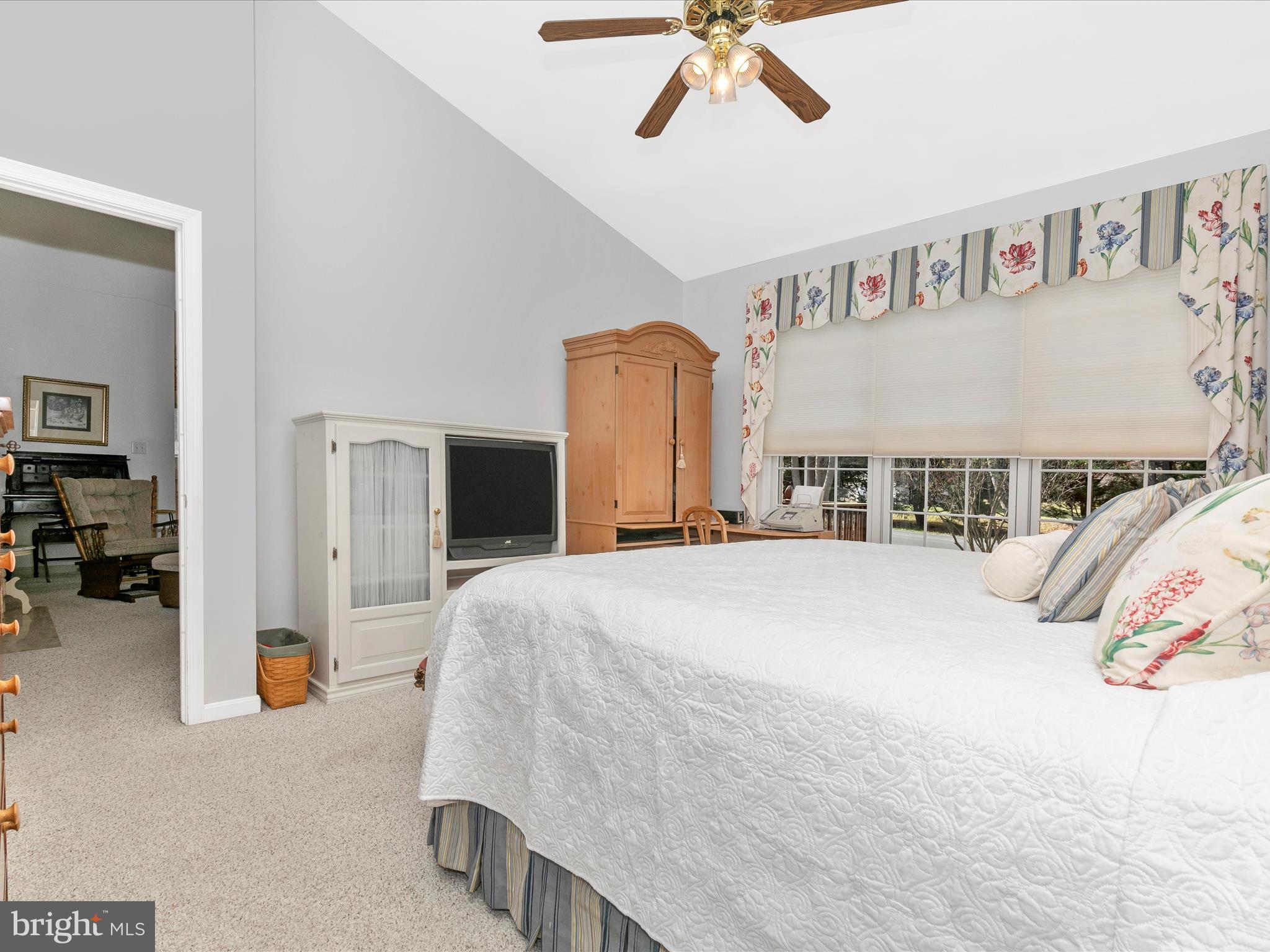 SPRING MILLS COMMONS - Residential