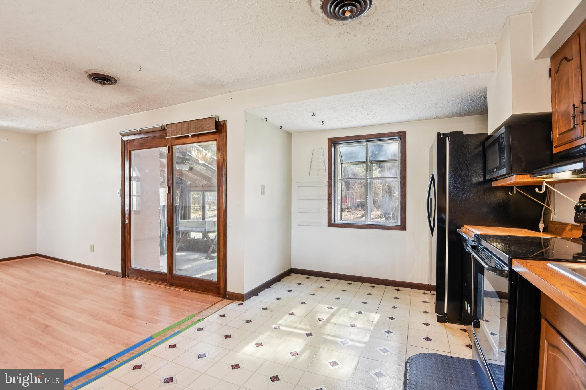 GREEN GABLES - Residential