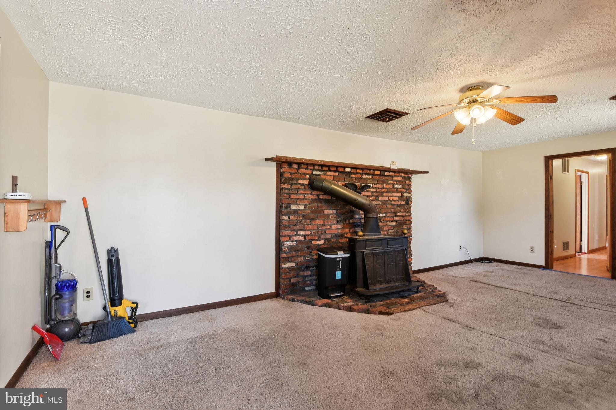 GREEN GABLES - Residential