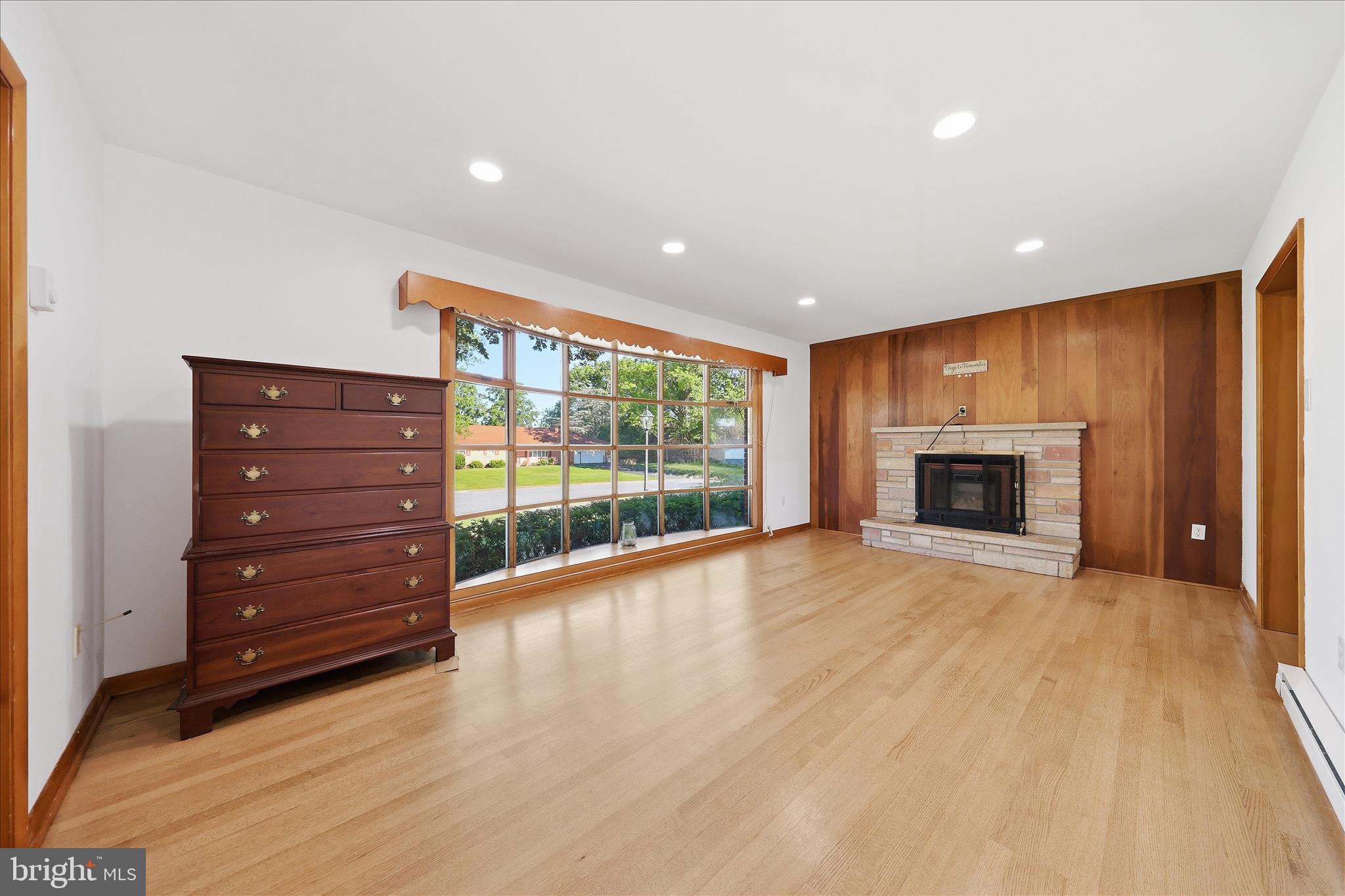 216 JACKSON AVENUE