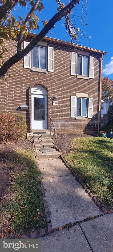 758 W Side Drive Unit 7-G, Gaithersburg, MD MLS: MDMC2156592