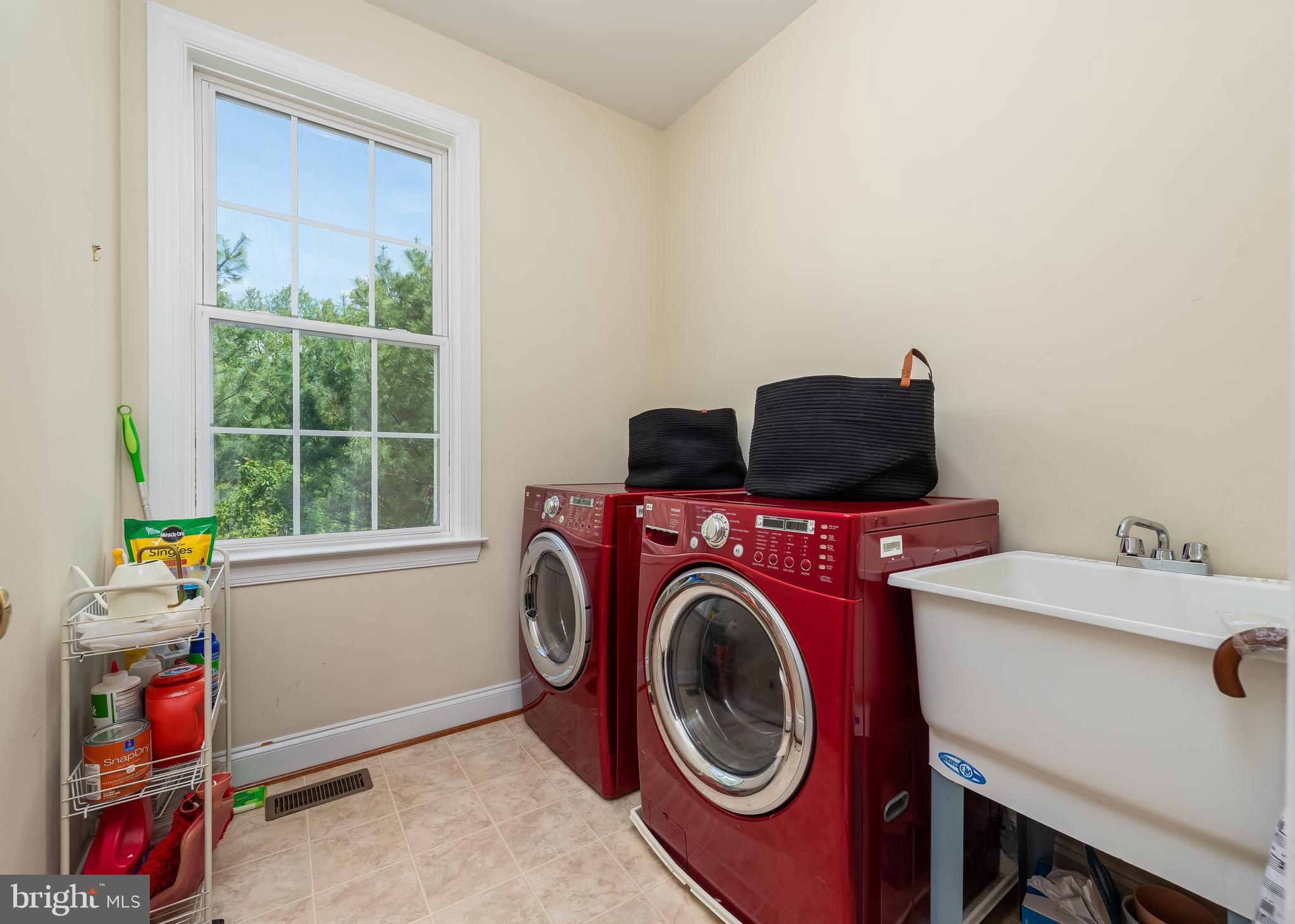 CRICKET CREEK - Residential Lease