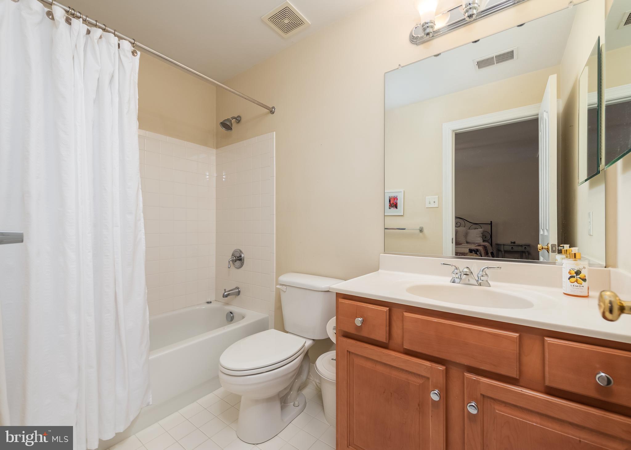 CRICKET CREEK - Residential Lease