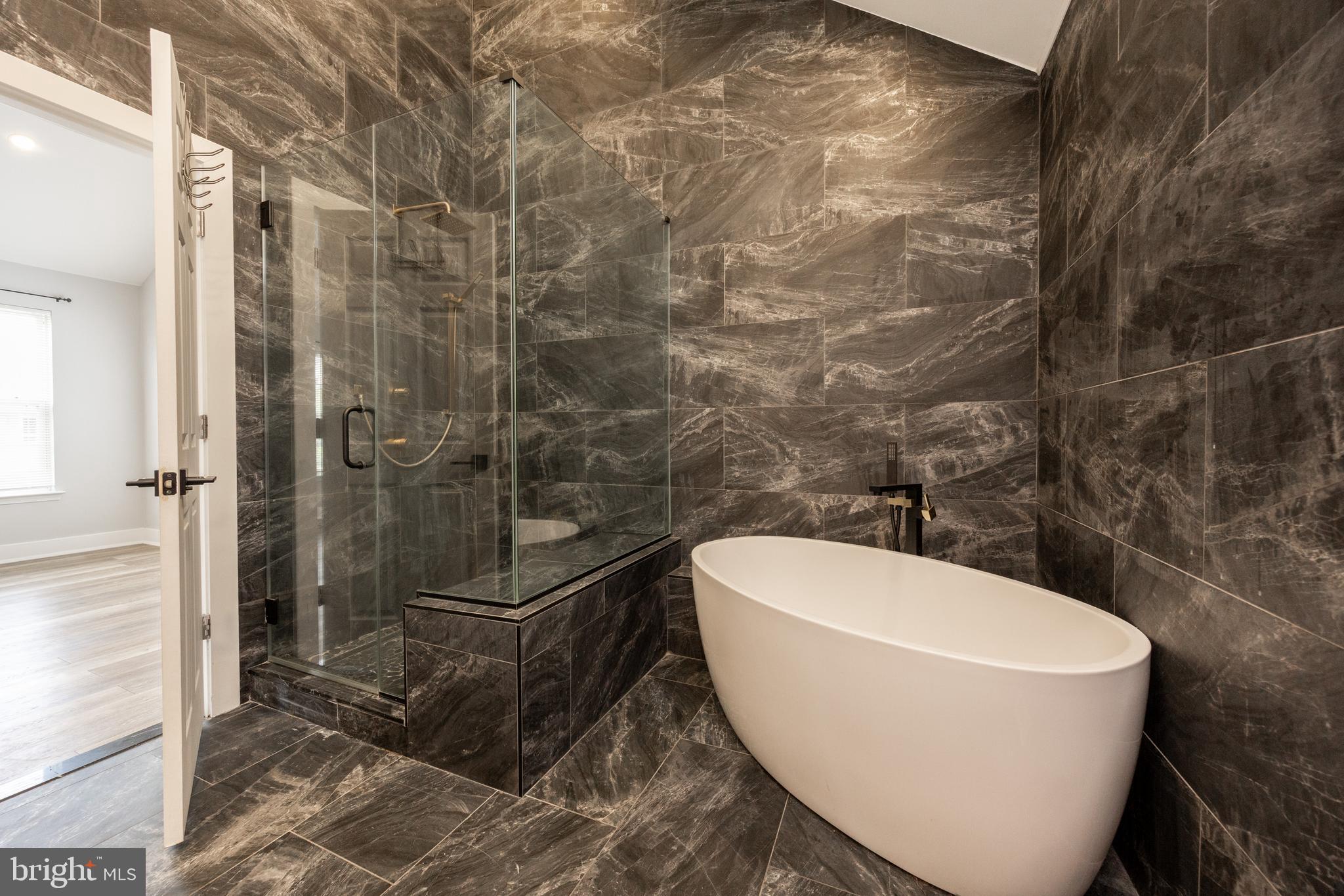 HERITAGE PARK - Residential