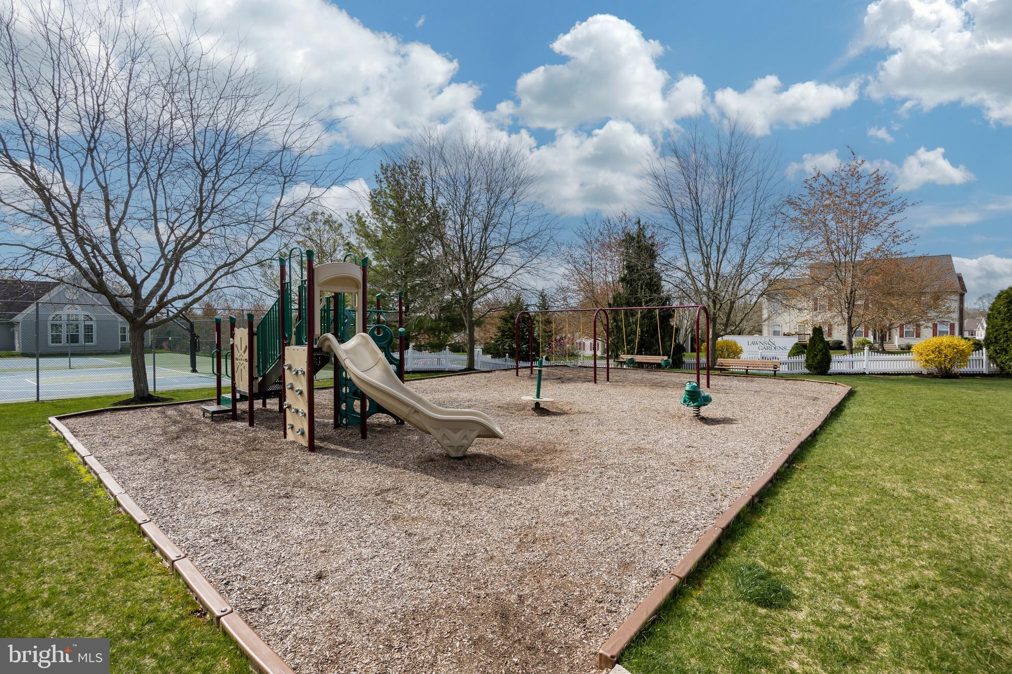 HERITAGE PARK - Residential