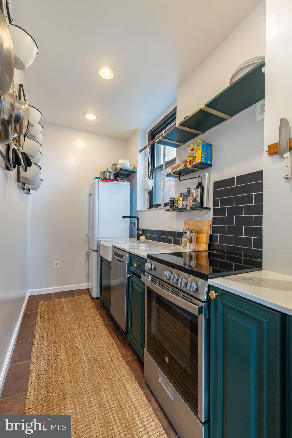 WASHINGTON SQ WEST - Residential