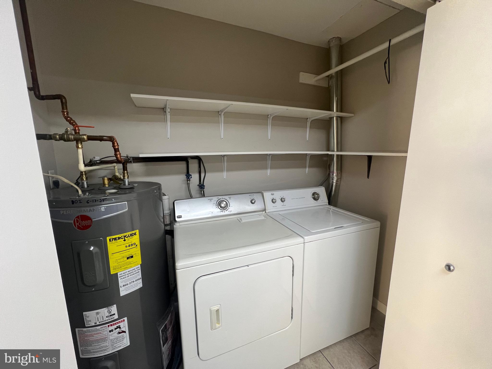 VILLAGE OF PAWNEE - Residential Lease