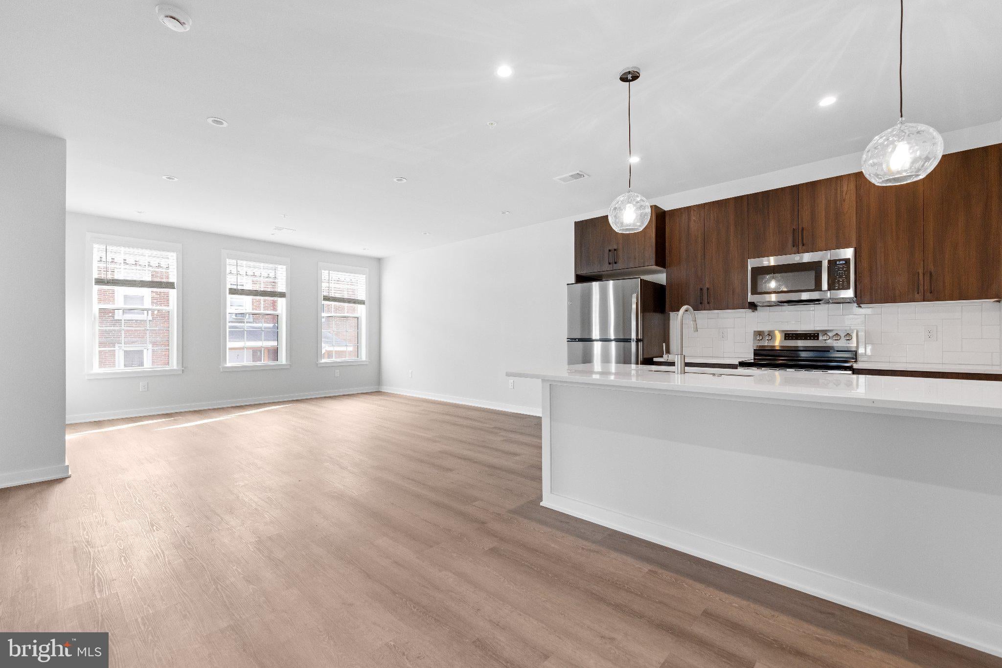 26 S YORK ROAD 209