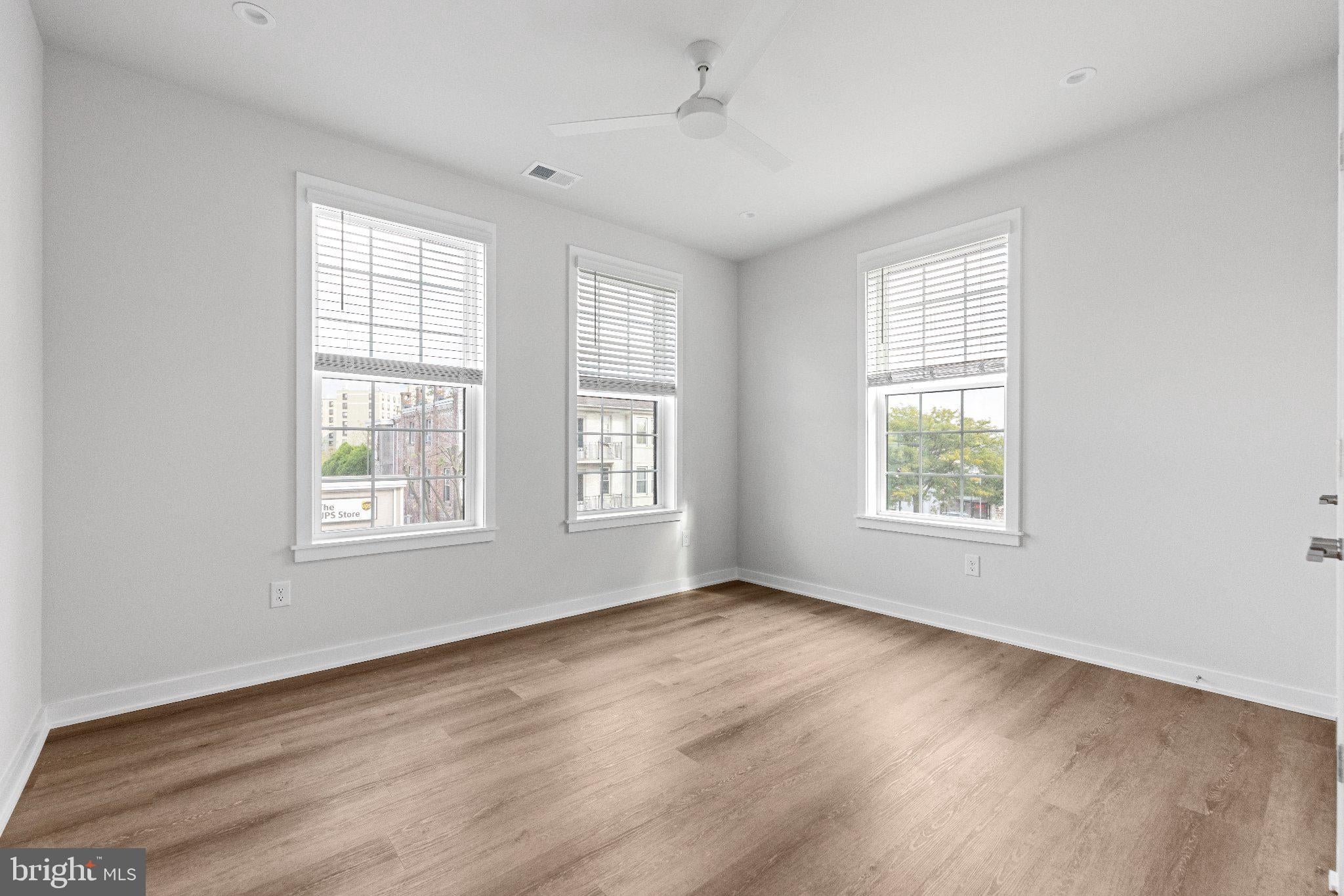 26 S YORK ROAD 209