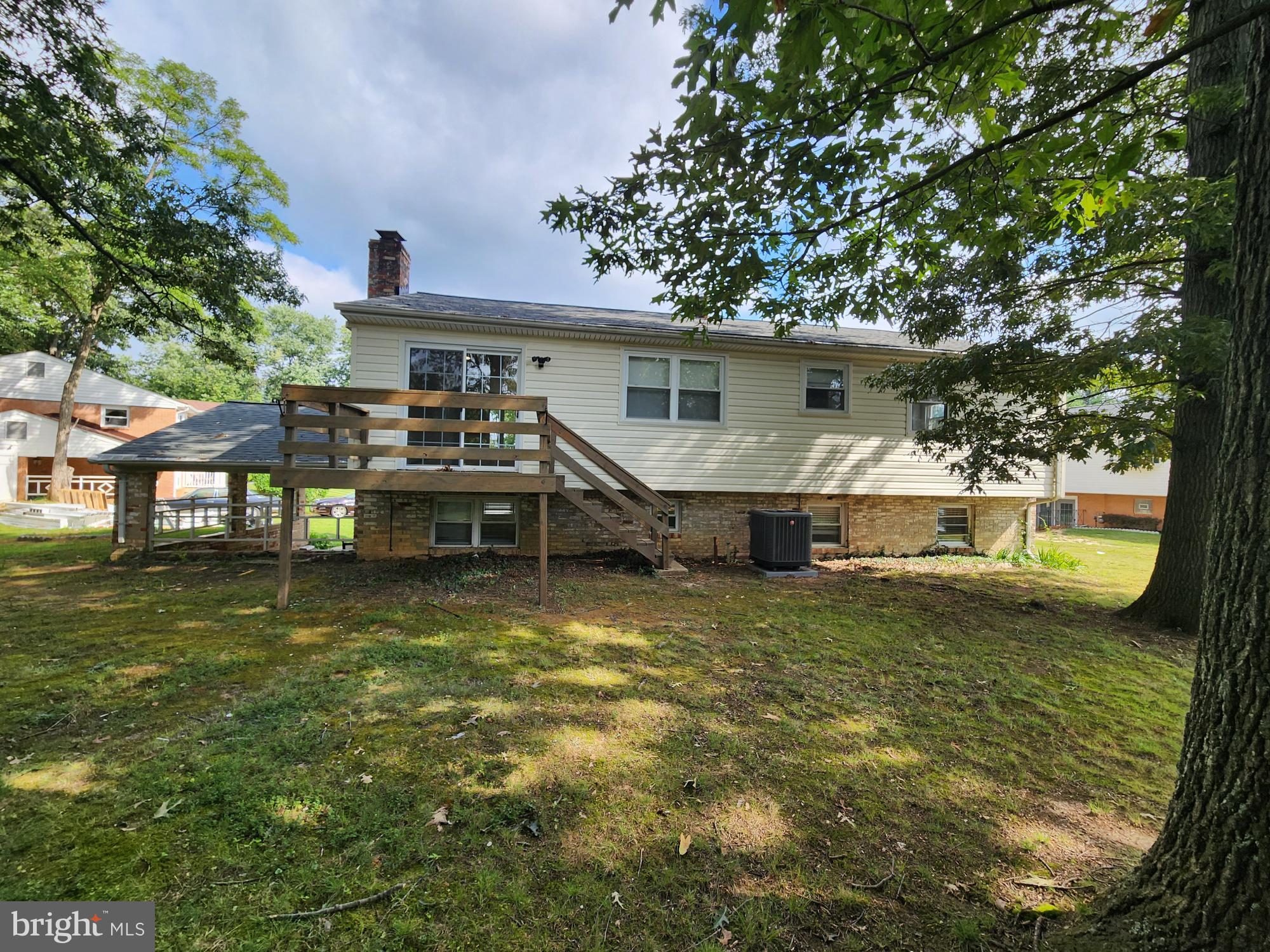 PINEHURST ESTATES - Residential Lease