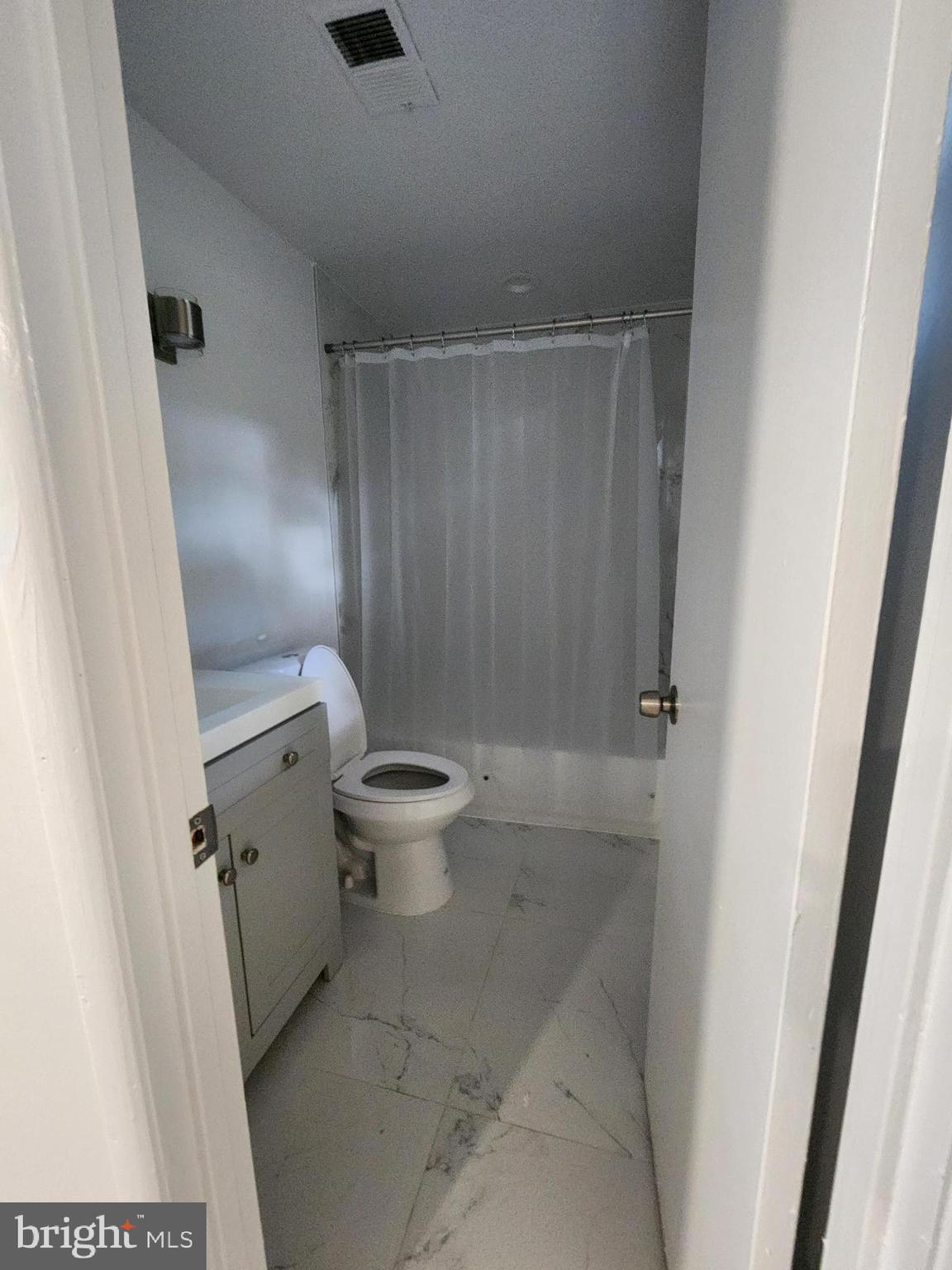 PINEHURST ESTATES - Residential Lease