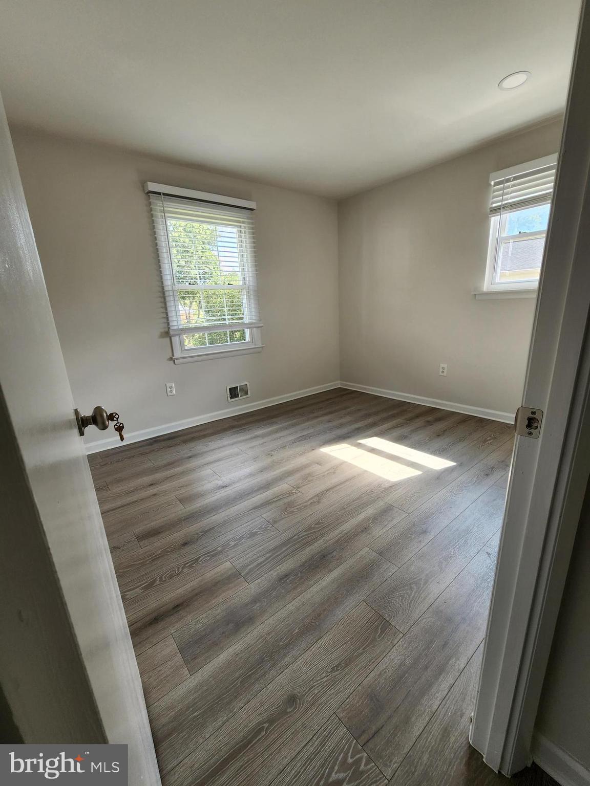 PINEHURST ESTATES - Residential Lease