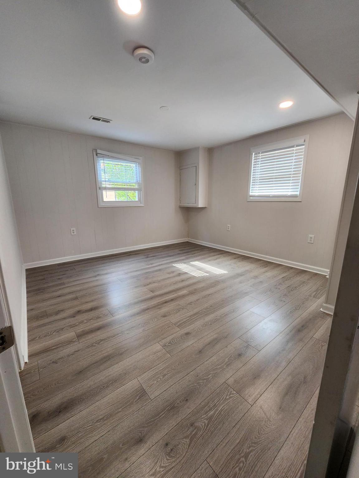 PINEHURST ESTATES - Residential Lease