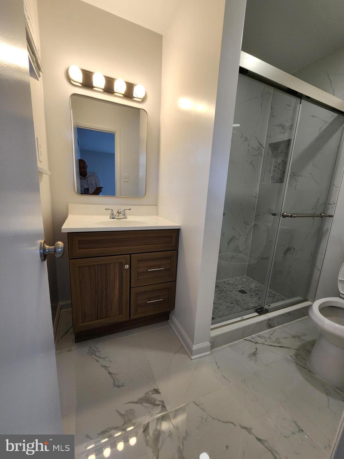 PINEHURST ESTATES - Residential Lease