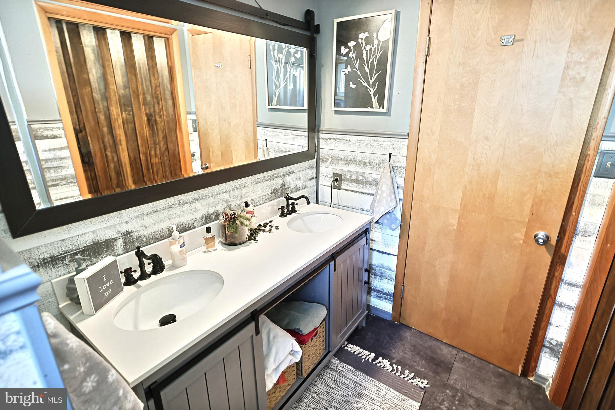 THE AVENUES - Residential