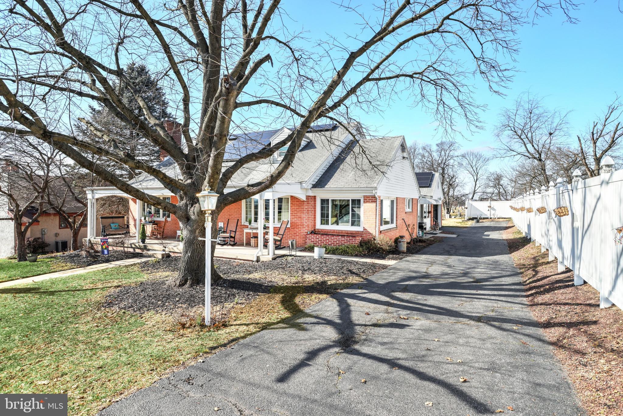 THE AVENUES - Residential