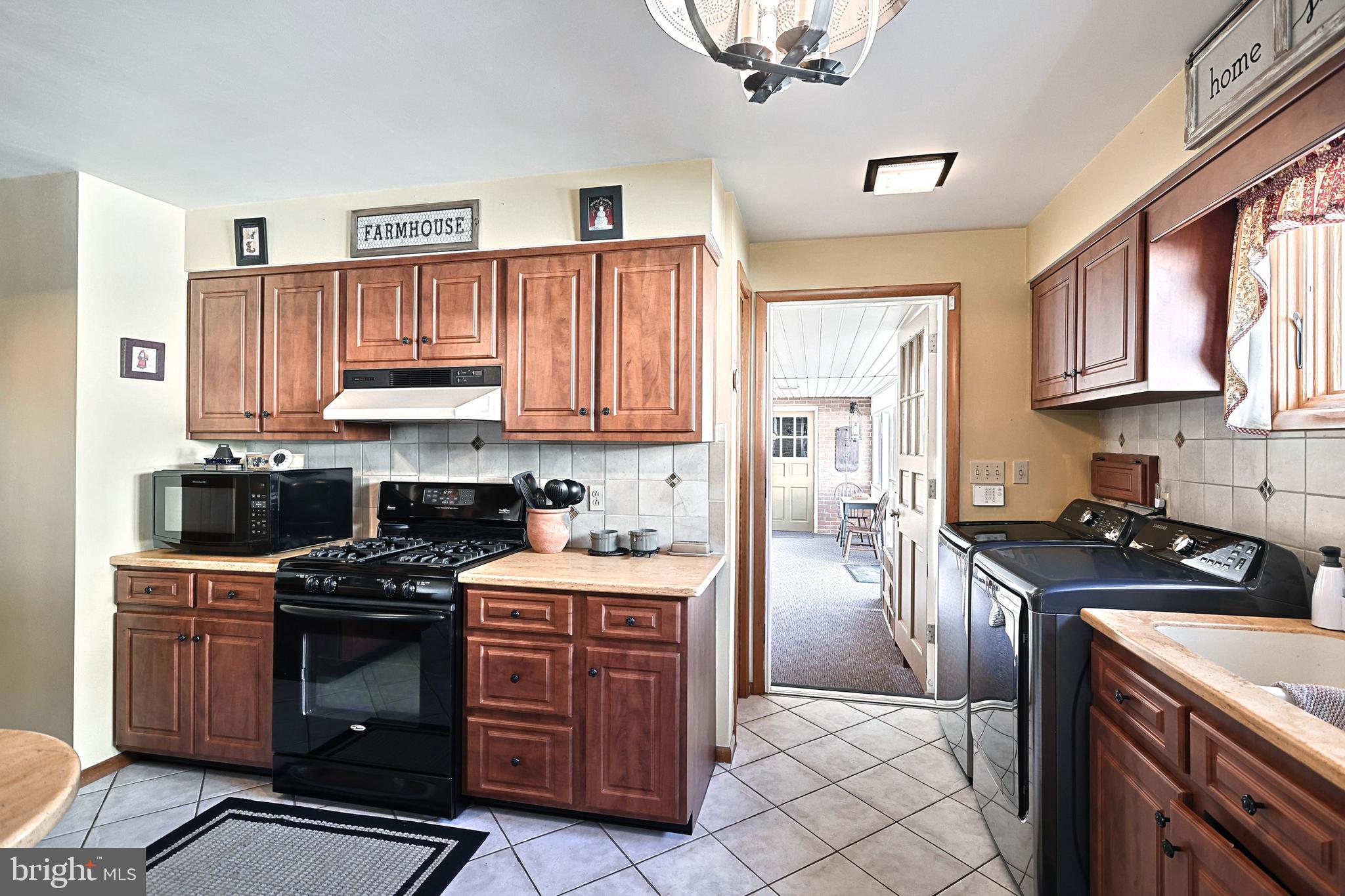 THE AVENUES - Residential