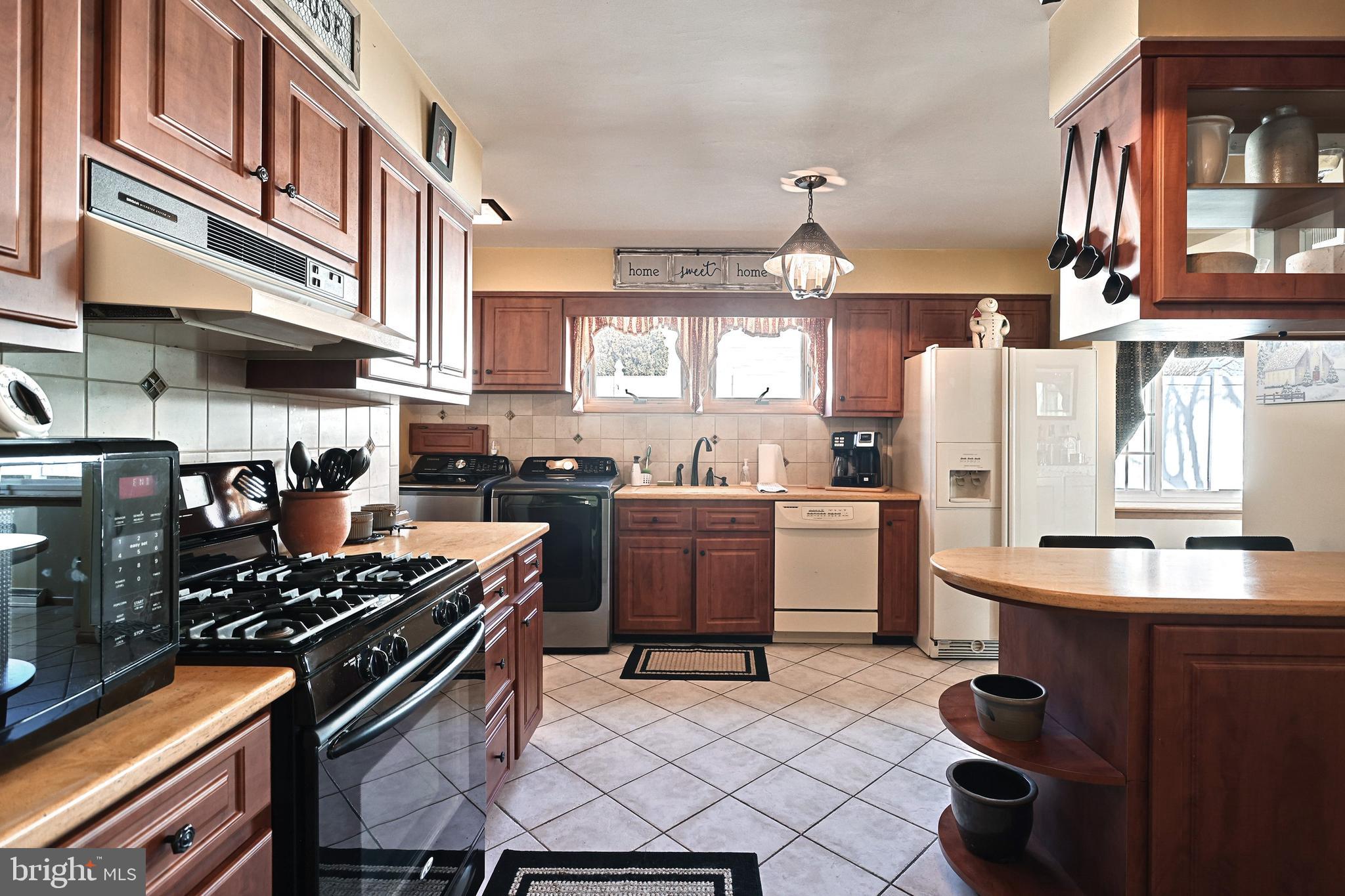 THE AVENUES - Residential