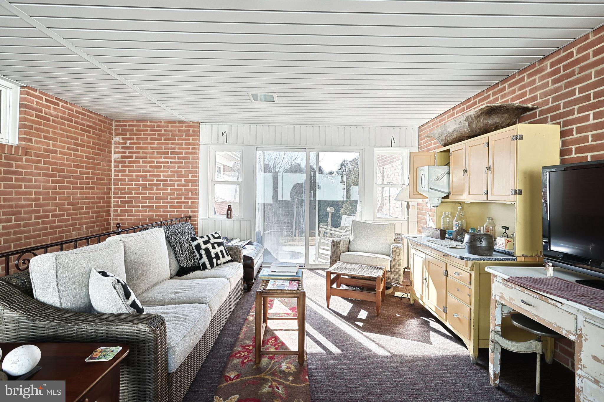 THE AVENUES - Residential