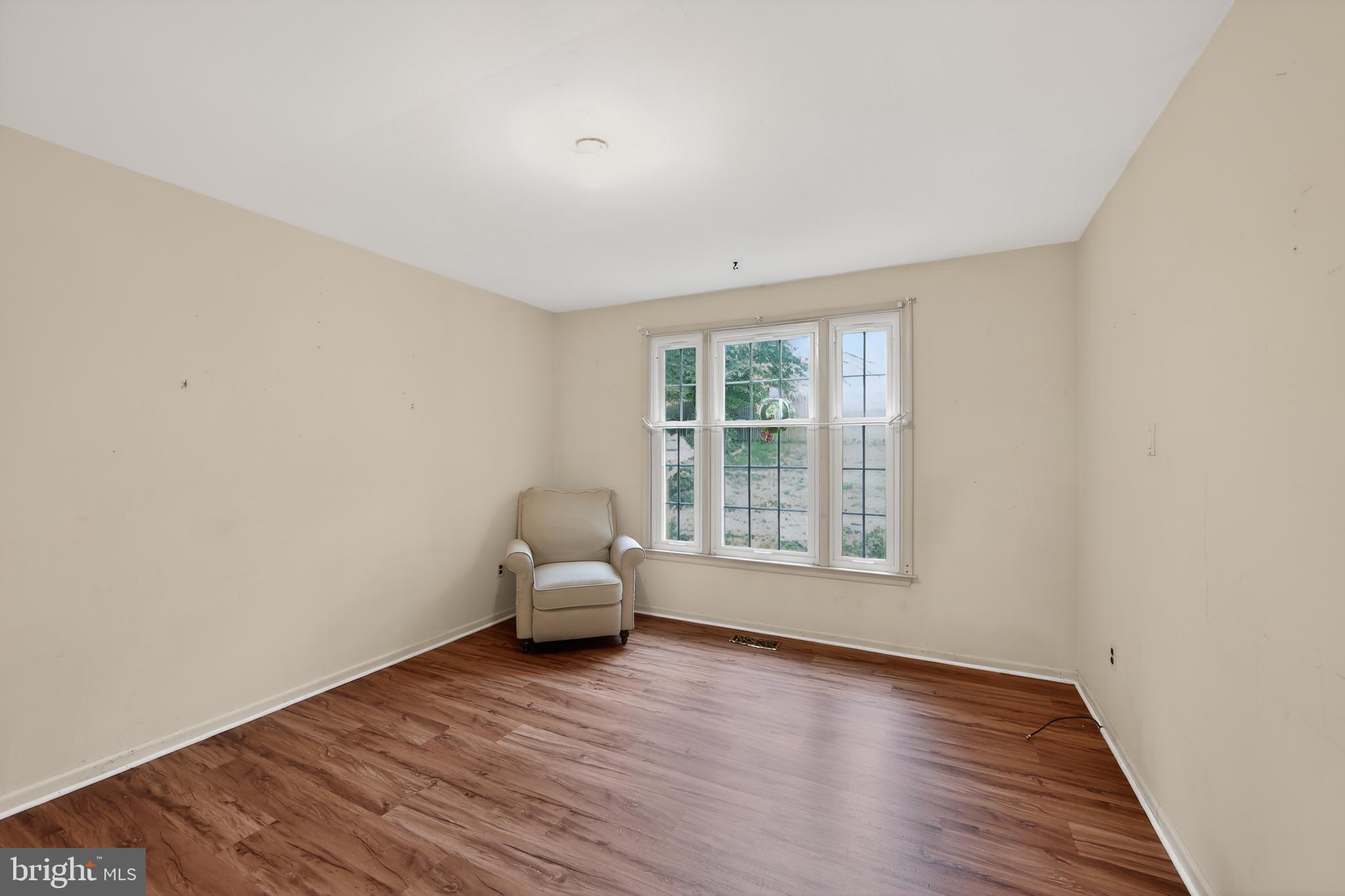 FOUR OAKS FARM - Residential