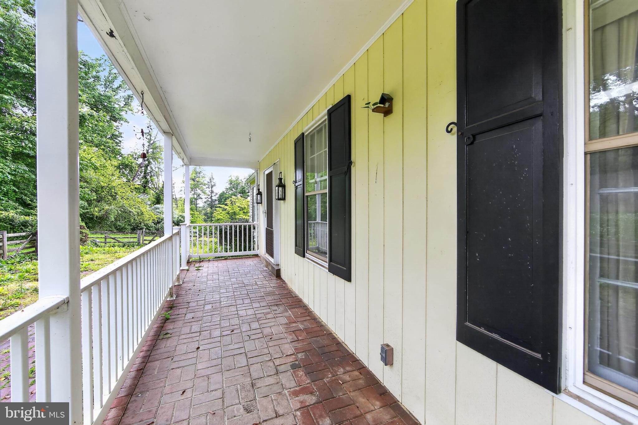 FOUR OAKS FARM - Residential