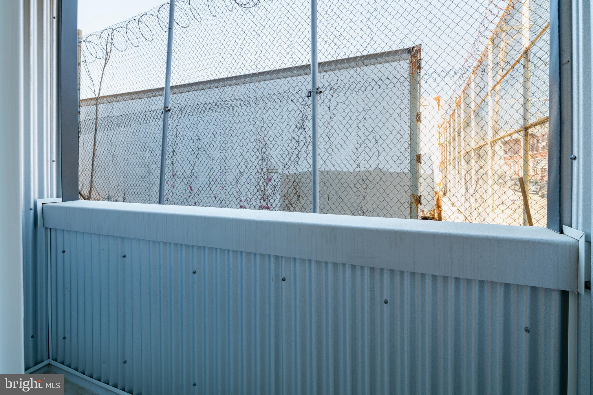 EAST KENSINGTON - Commercial Sale