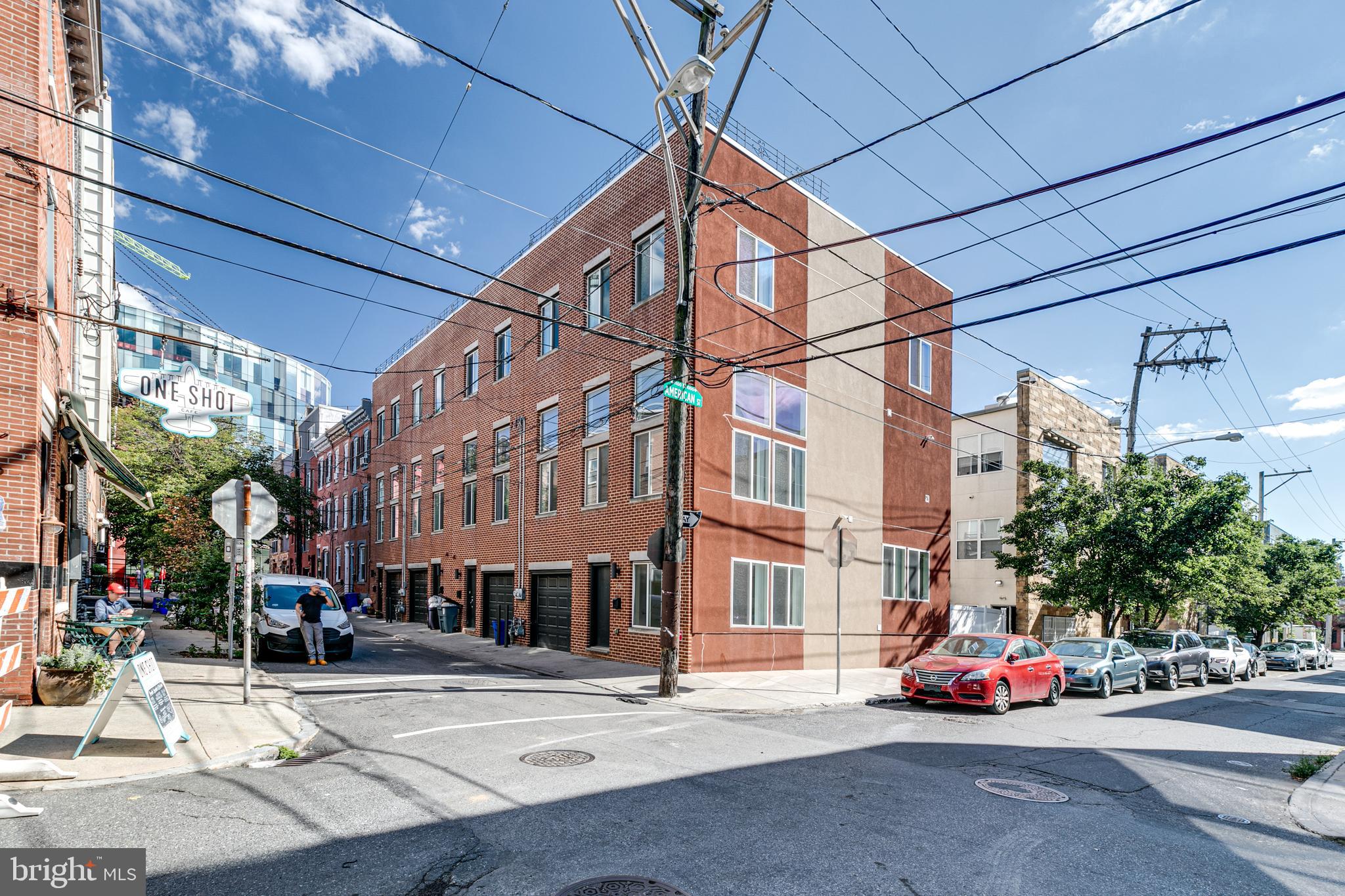 220 W GEORGE STREET 224